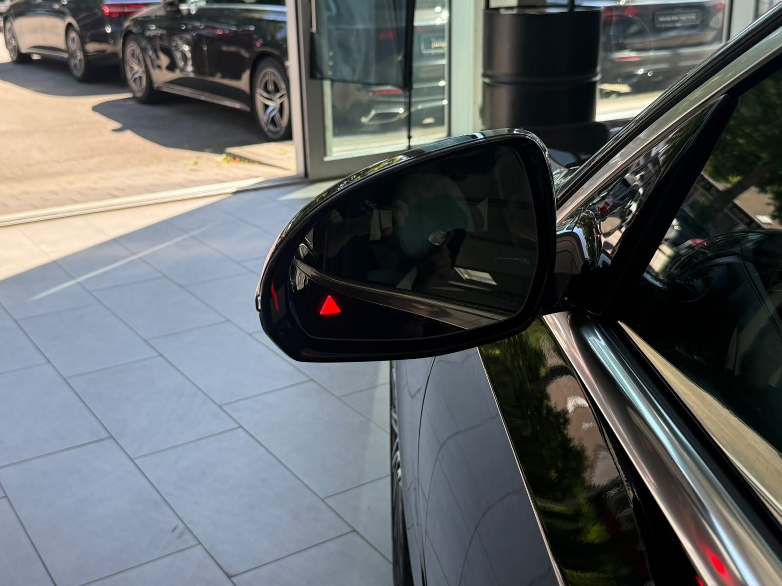 Fahrzeugabbildung Mercedes-Benz E 450d 4M T AMG+STDHZ+HUD+PANO+AIRMATIC+BURM4D