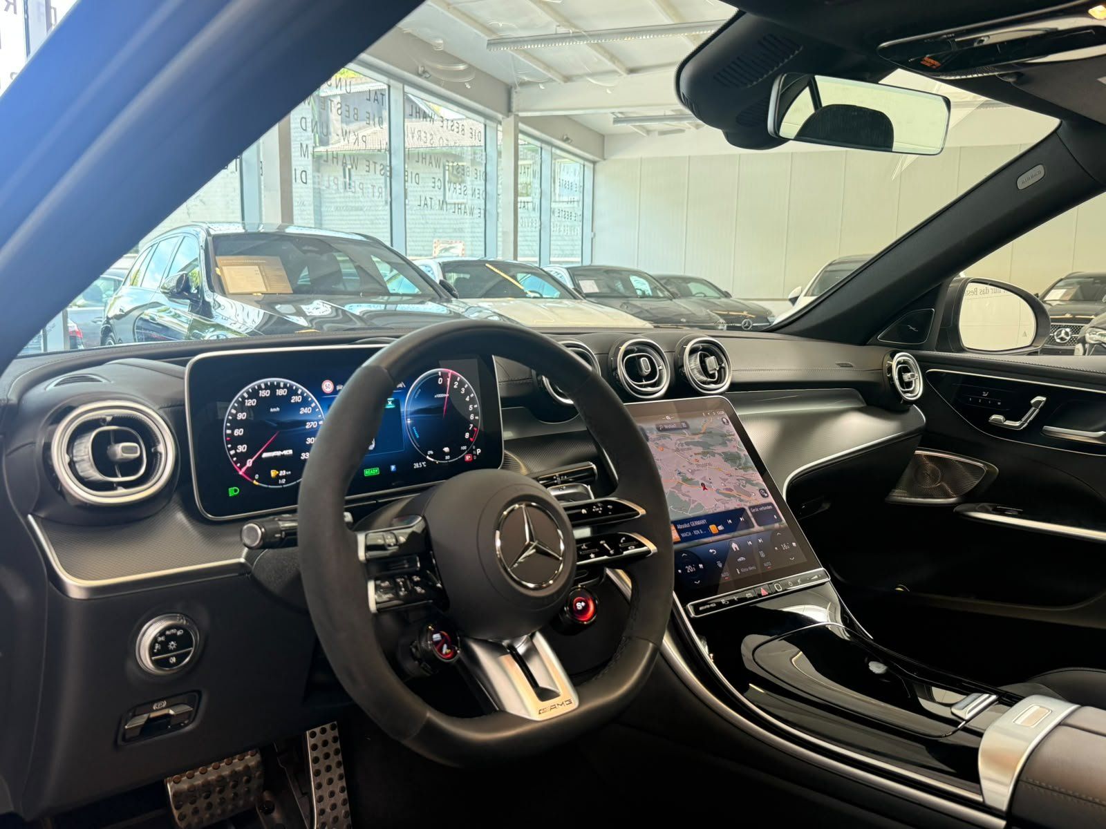 Fahrzeugabbildung Mercedes-Benz C 63 S E Performance DRIVER+PANO+PERFSITZ+KERAMI