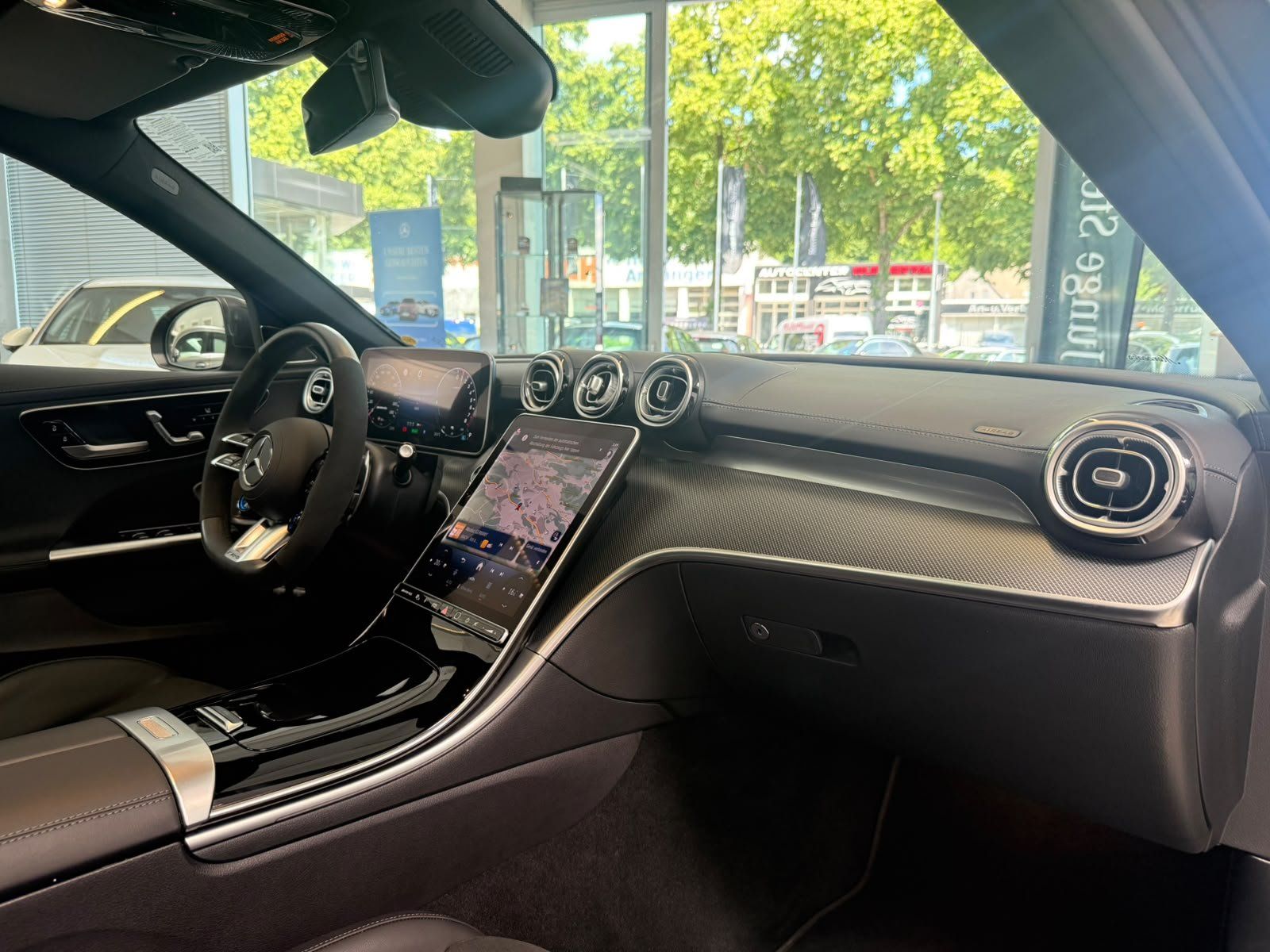 Fahrzeugabbildung Mercedes-Benz C 63 S E Performance DRIVER+PANO+PERFSITZ+KERAMI