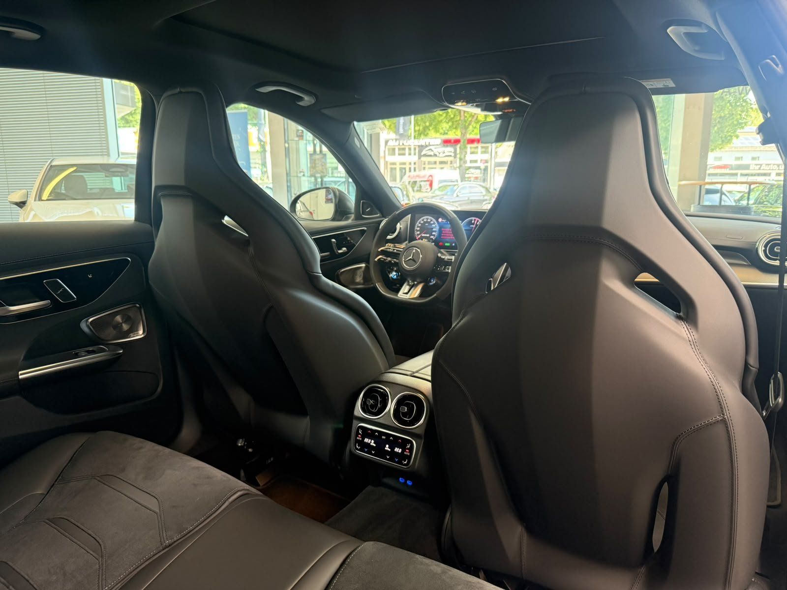 Fahrzeugabbildung Mercedes-Benz C 63 S E Performance DRIVER+PANO+PERFSITZ+KERAMI