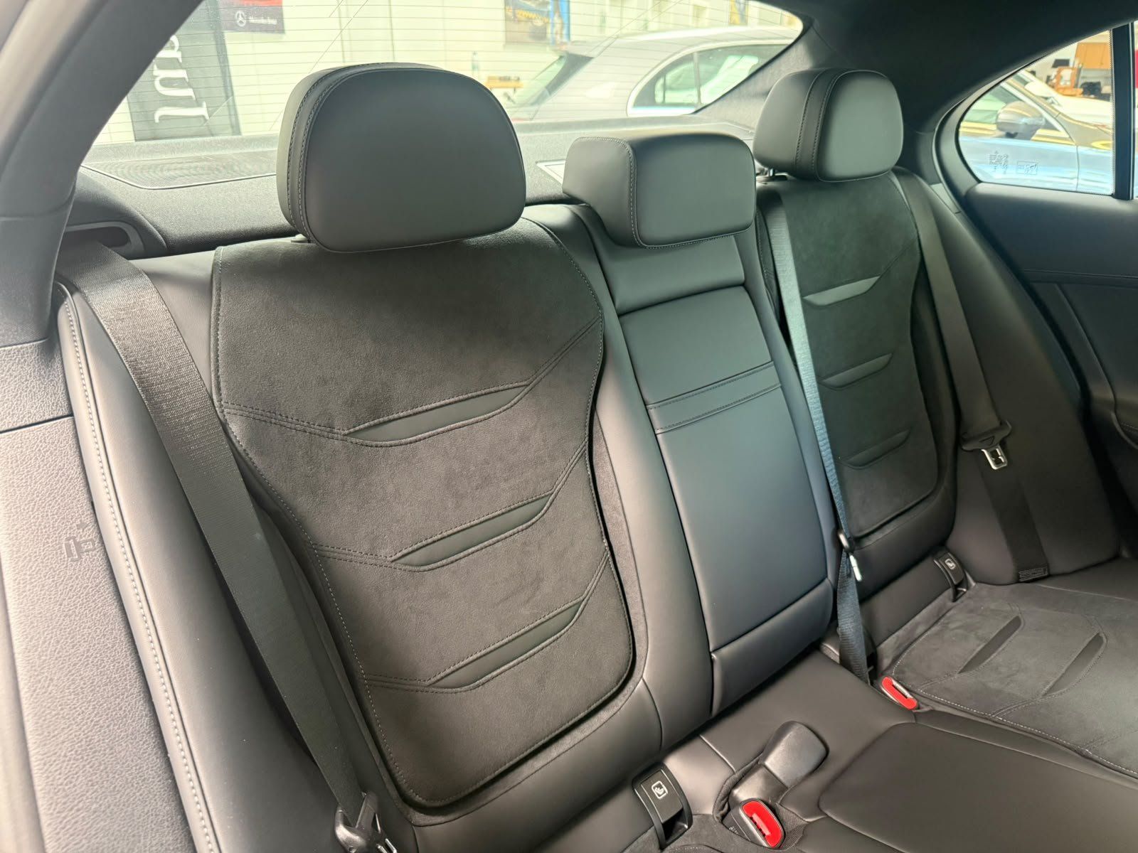Fahrzeugabbildung Mercedes-Benz C 63 S E Performance DRIVER+PANO+PERFSITZ+KERAMI