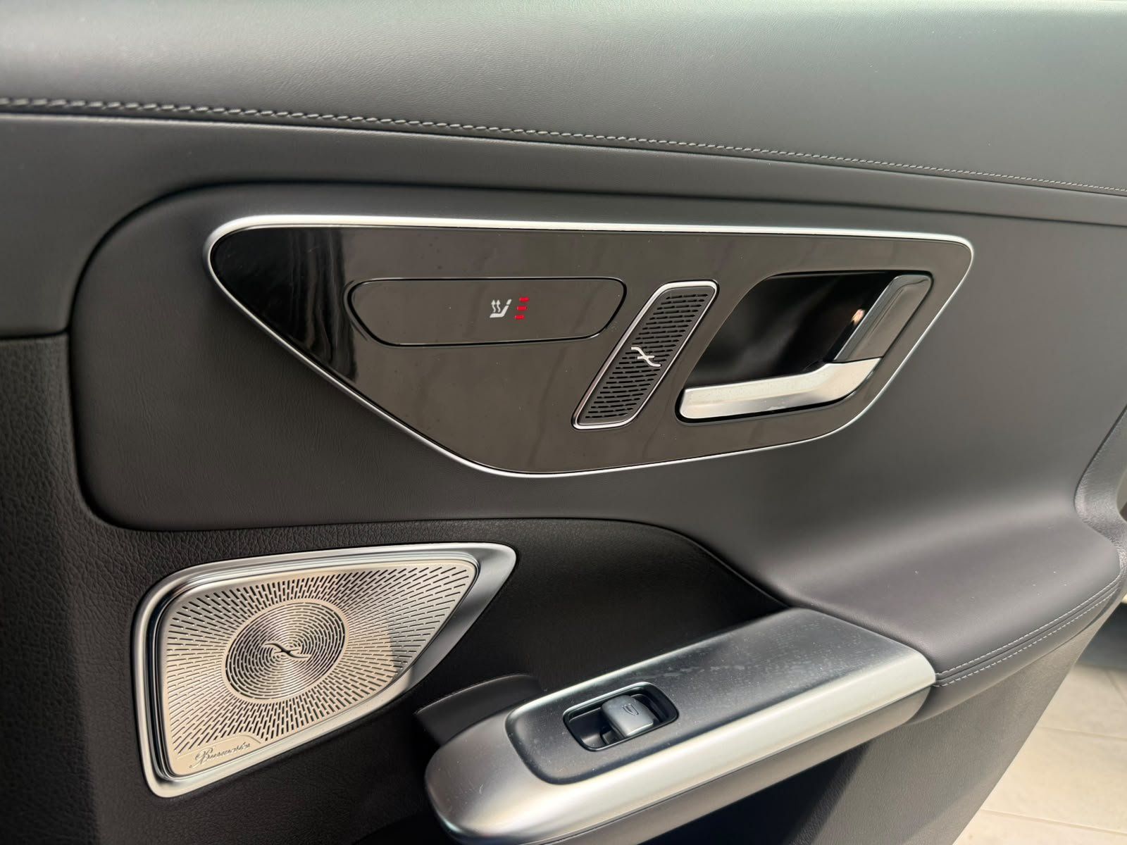 Fahrzeugabbildung Mercedes-Benz C 63 S E Performance DRIVER+PANO+PERFSITZ+KERAMI