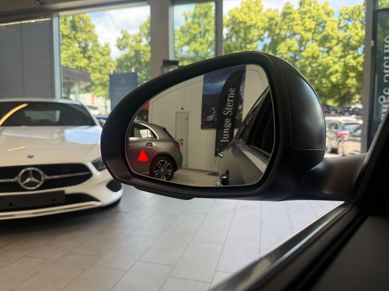 Fahrzeugabbildung Mercedes-Benz C 63 S E Performance DRIVER+PANO+PERFSITZ+KERAMI