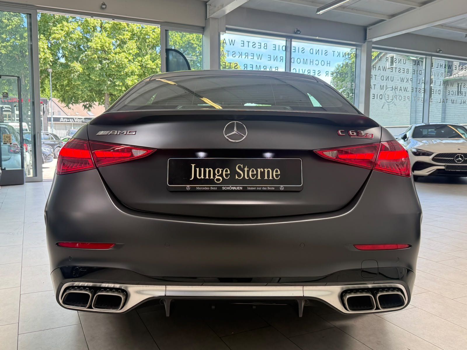 Fahrzeugabbildung Mercedes-Benz C 63 S E Performance DRIVER+PANO+PERFSITZ+KERAMI
