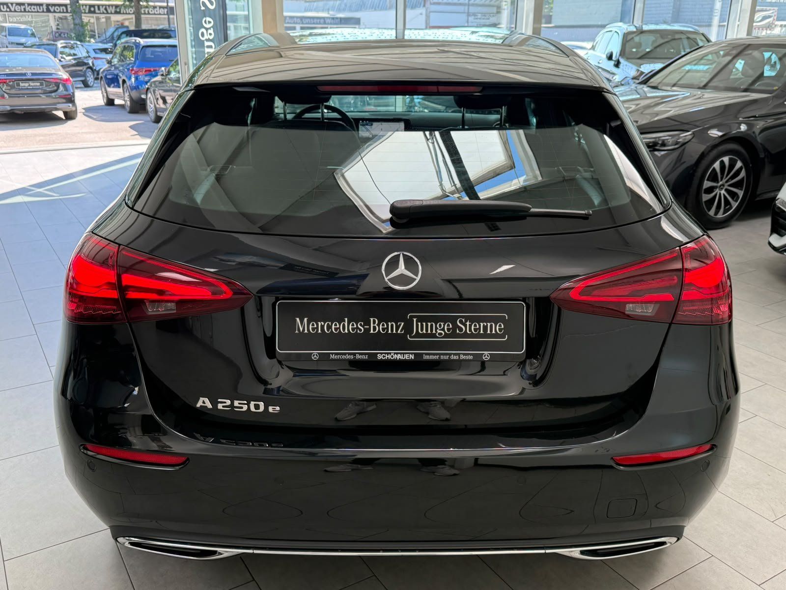 Fahrzeugabbildung Mercedes-Benz A 250 e PROGRESSIVE ADV+AC11KW+VZ-ASSIST+WINTER