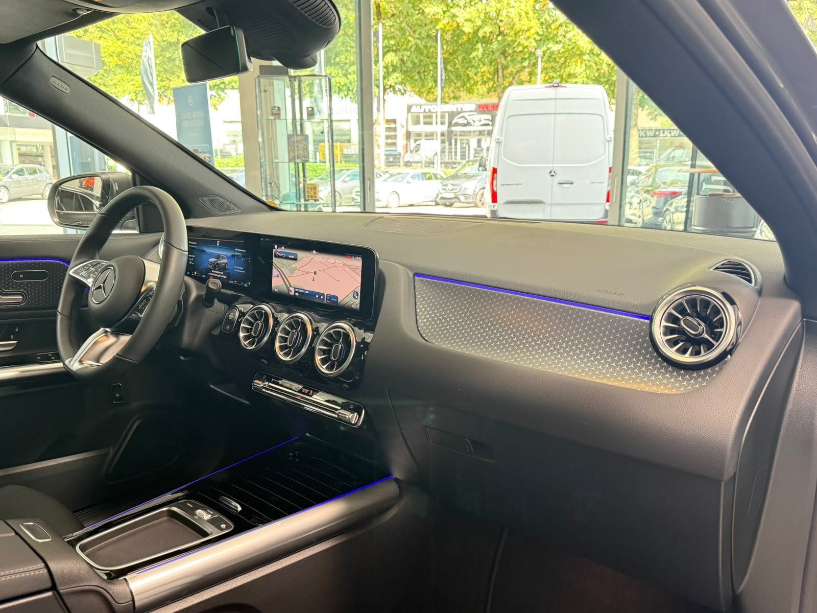 Fahrzeugabbildung Mercedes-Benz GLA 200 Progressive MEMORY+KEYLESS+LED+KAMERA