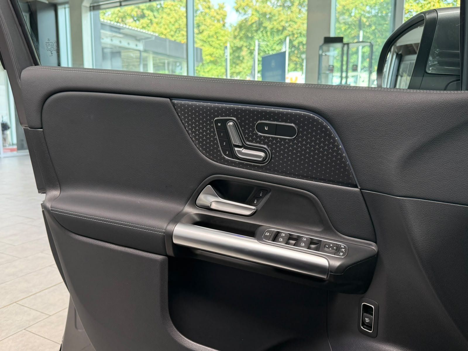 Fahrzeugabbildung Mercedes-Benz GLA 200 Progressive MEMORY+KEYLESS+LED+KAMERA