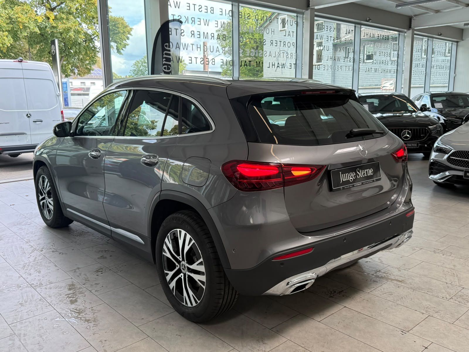 Fahrzeugabbildung Mercedes-Benz GLA 200 Progressive MEMORY+KEYLESS+LED+KAMERA