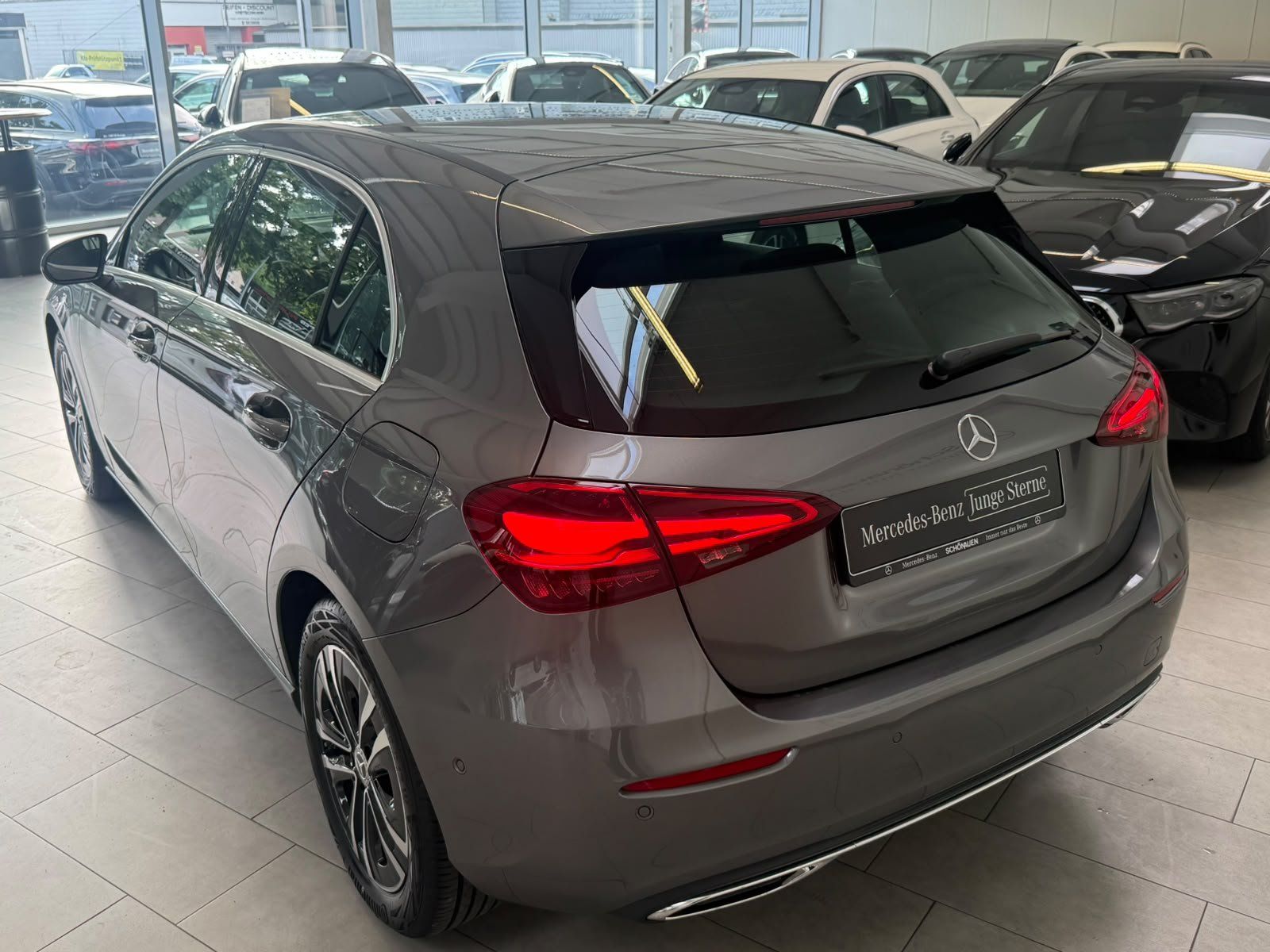 Fahrzeugabbildung Mercedes-Benz A 180 Progressive KAMERA+LED+LENKRADHZ+DAB+SPUR