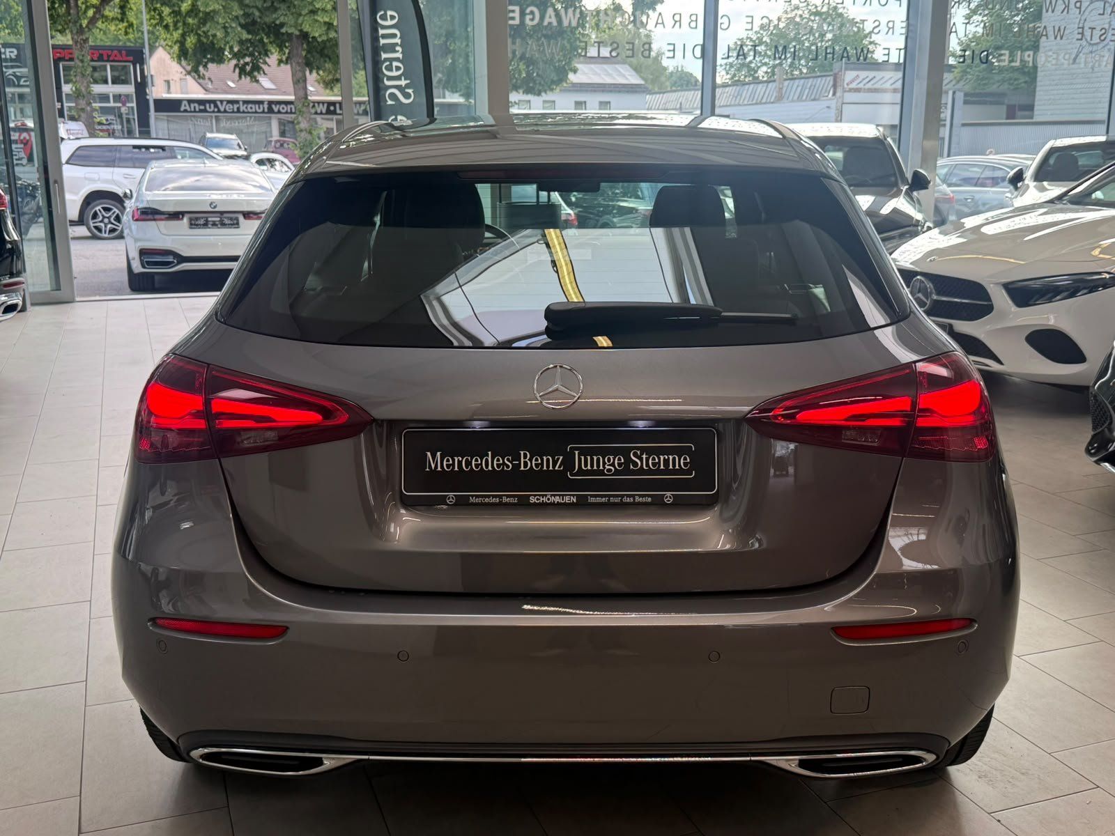 Fahrzeugabbildung Mercedes-Benz A 180 Progressive KAMERA+LED+LENKRADHZ+DAB+SPUR