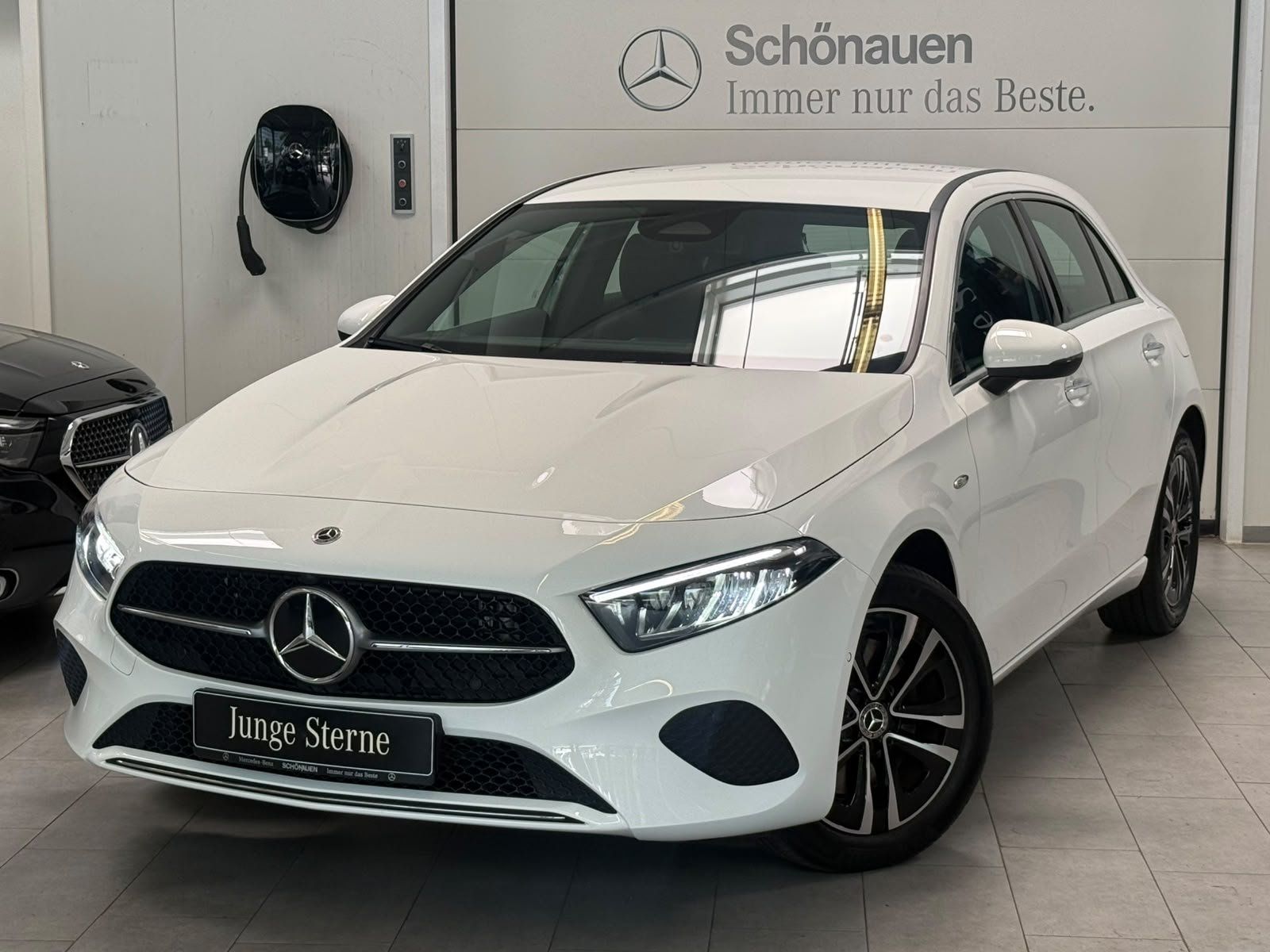 Mercedes-Benz A 250e MEMORY+AC11KW+LED+KEYLESS+AMBIENTE+DAB