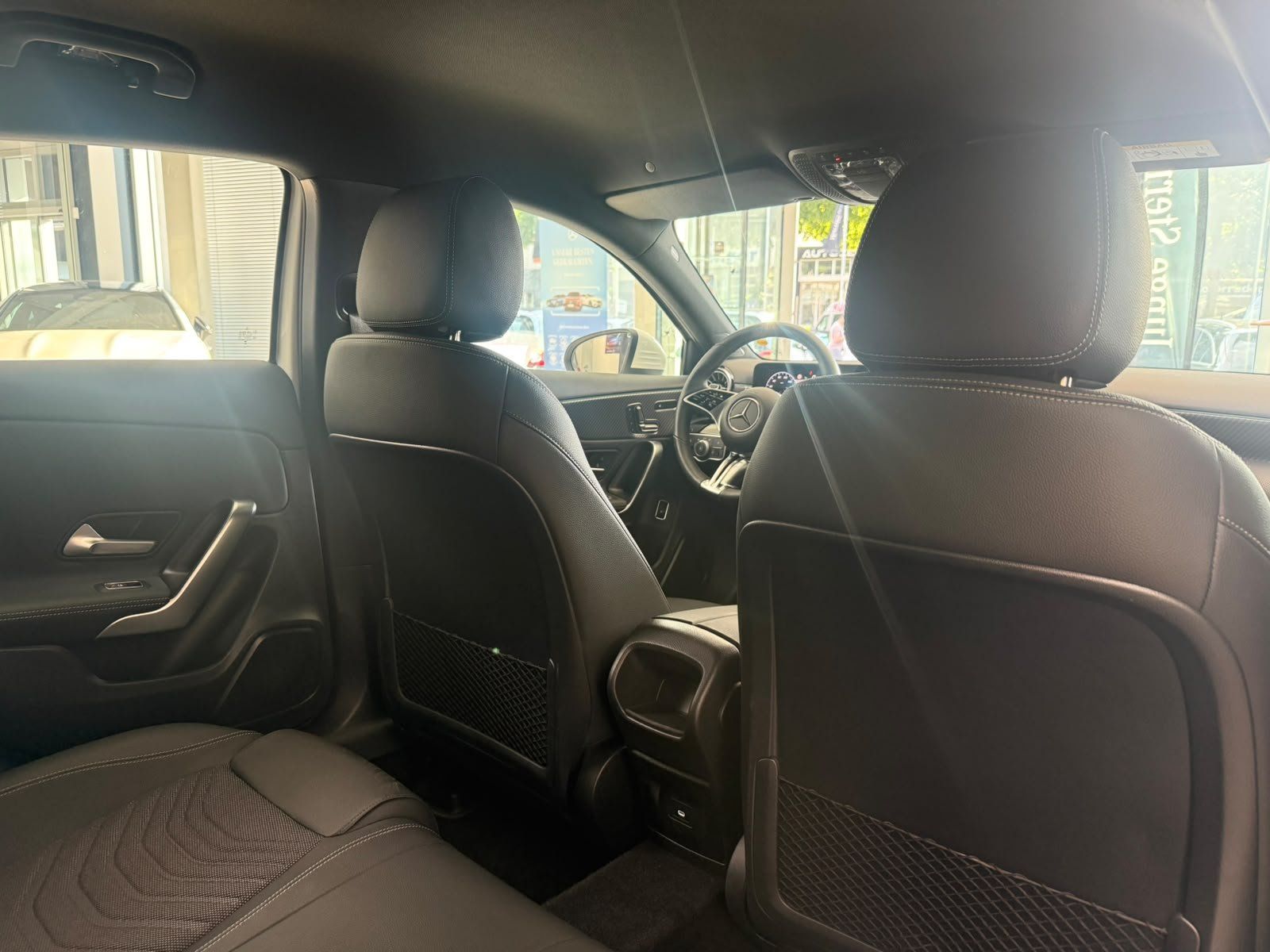 Fahrzeugabbildung Mercedes-Benz A 250e MEMORY+AC11KW+LED+KEYLESS+AMBIENTE+DAB
