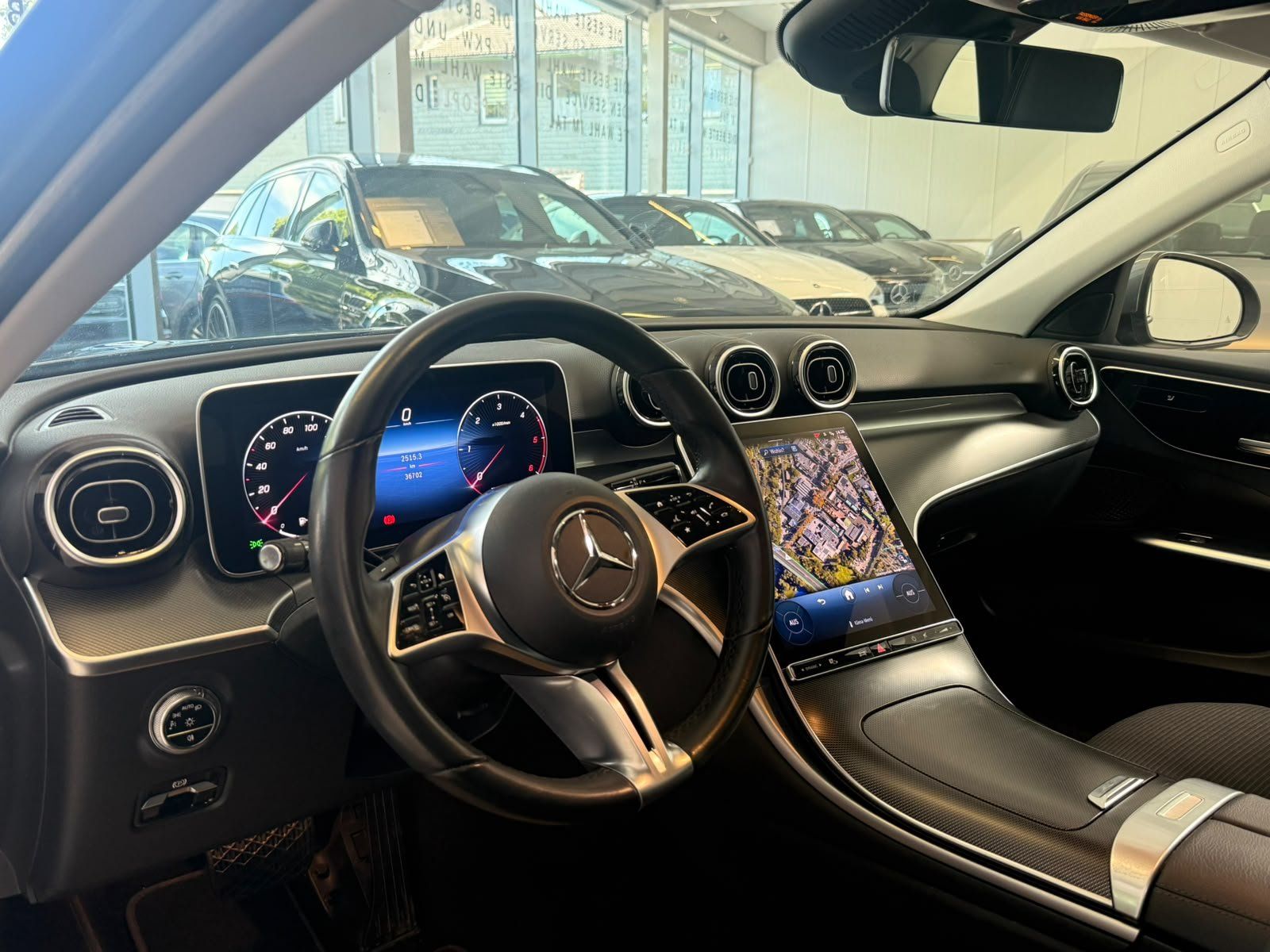 Fahrzeugabbildung Mercedes-Benz C 200d T Avantgarde KAMERA+AHK+TOTW+LED+CARPLAY