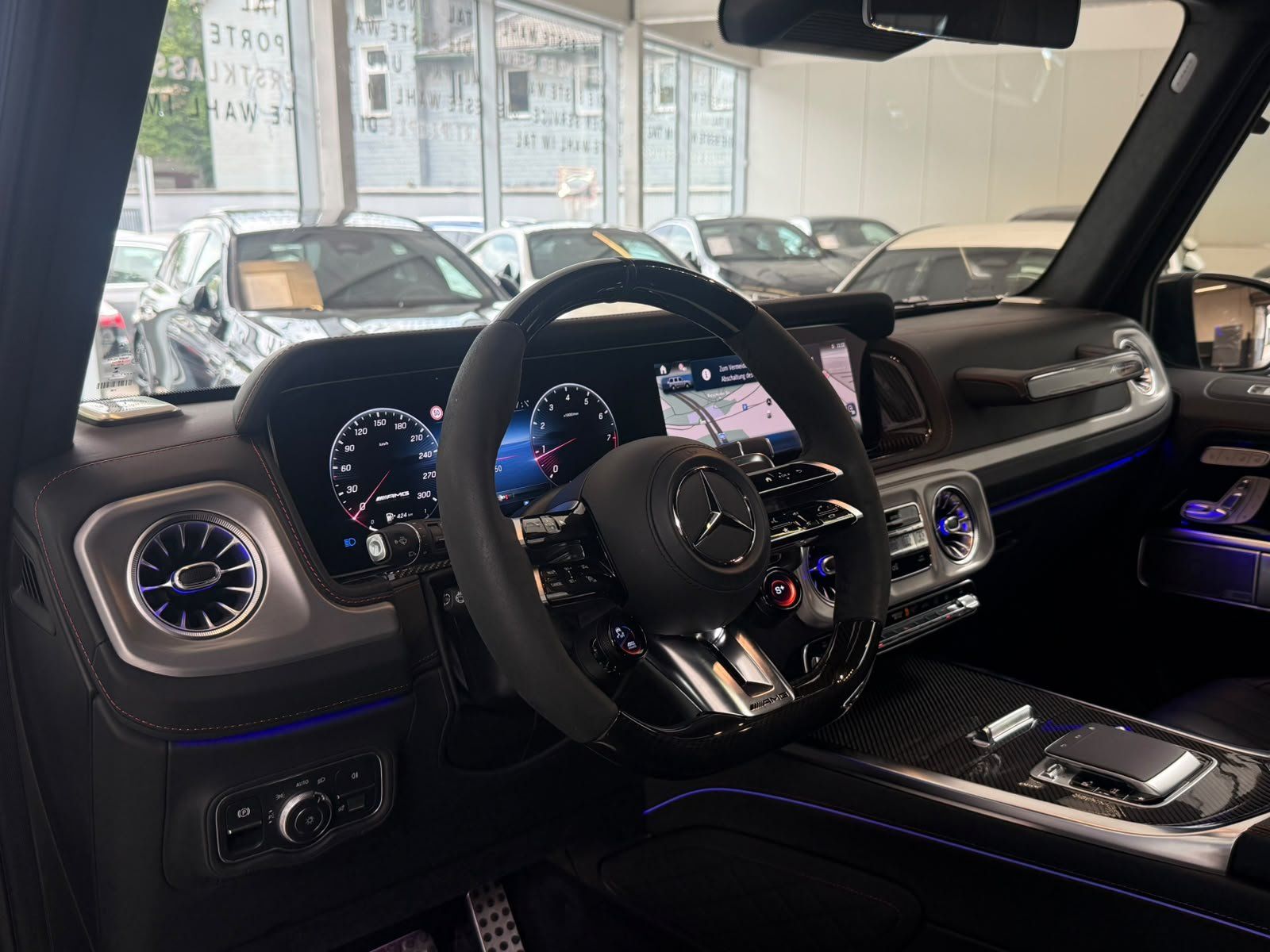 Fahrzeugabbildung Mercedes-Benz G 63 Manufaktur DRIVERS+STDHZ+CARBON+BURM+MBEAM