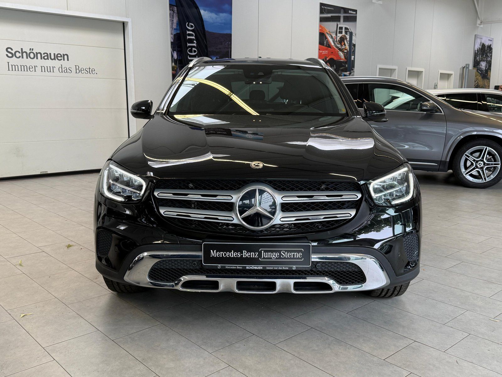Fahrzeugabbildung Mercedes-Benz GLC 200 4M STDHZ+AHK+KAMERA+CARPLAY+LED+DAB