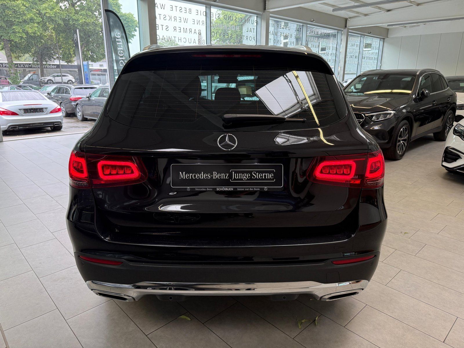 Fahrzeugabbildung Mercedes-Benz GLC 200 4M STDHZ+AHK+KAMERA+CARPLAY+LED+DAB