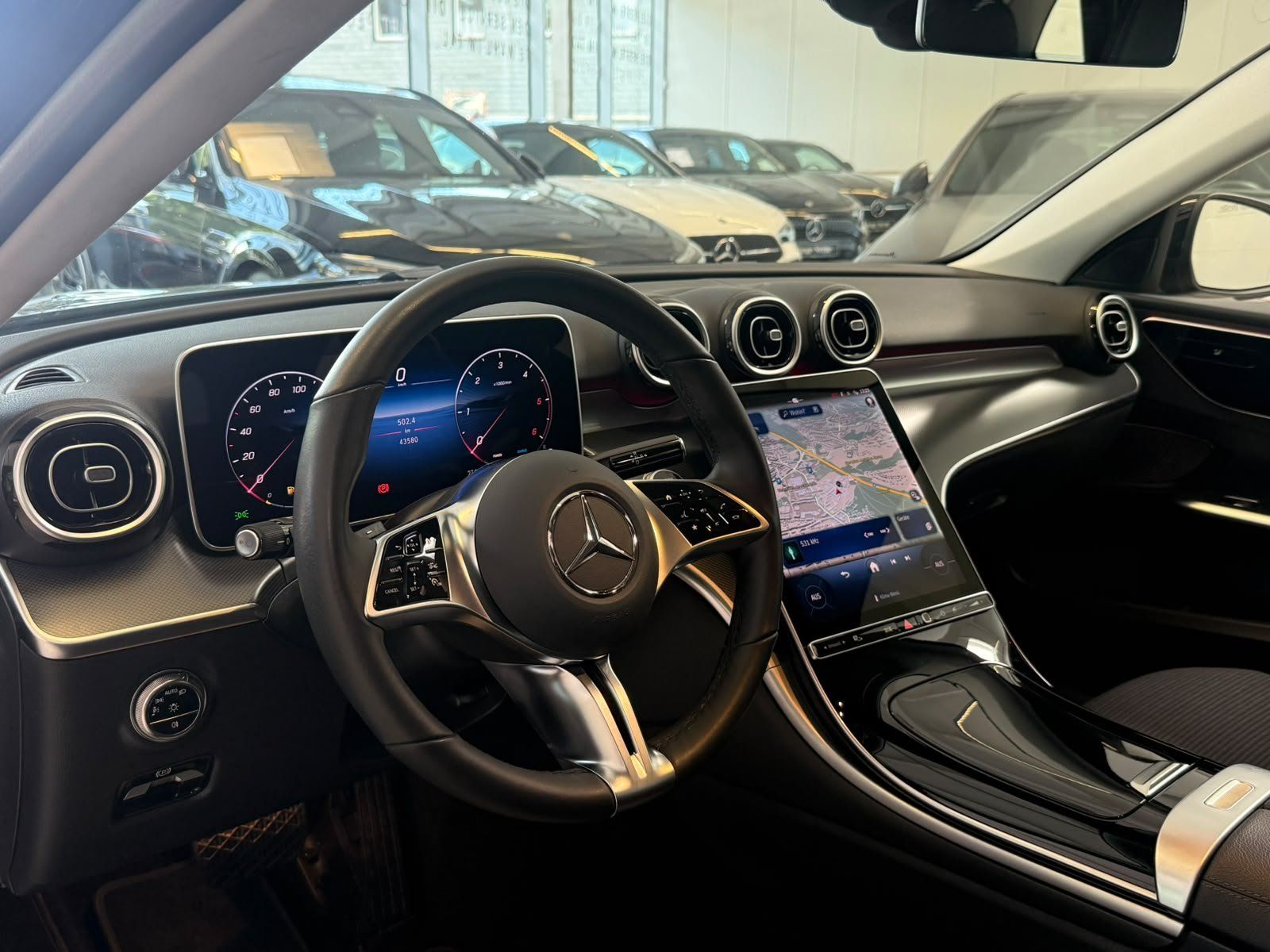 Fahrzeugabbildung Mercedes-Benz C 200d T Avantgarde KAMERA+LED+CARPLAY+AMBIENTE
