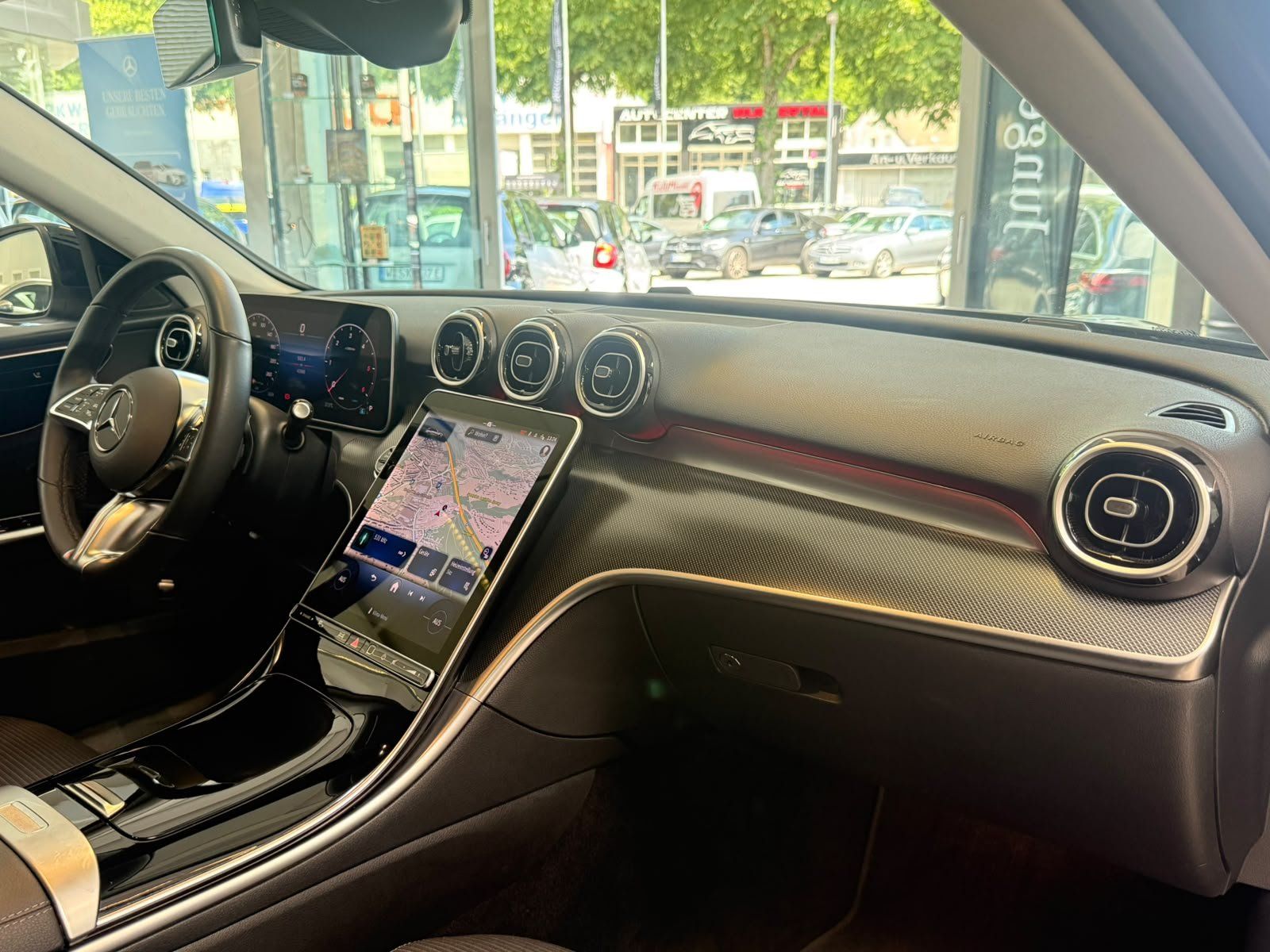 Fahrzeugabbildung Mercedes-Benz C 200d T Avantgarde KAMERA+LED+CARPLAY+AMBIENTE