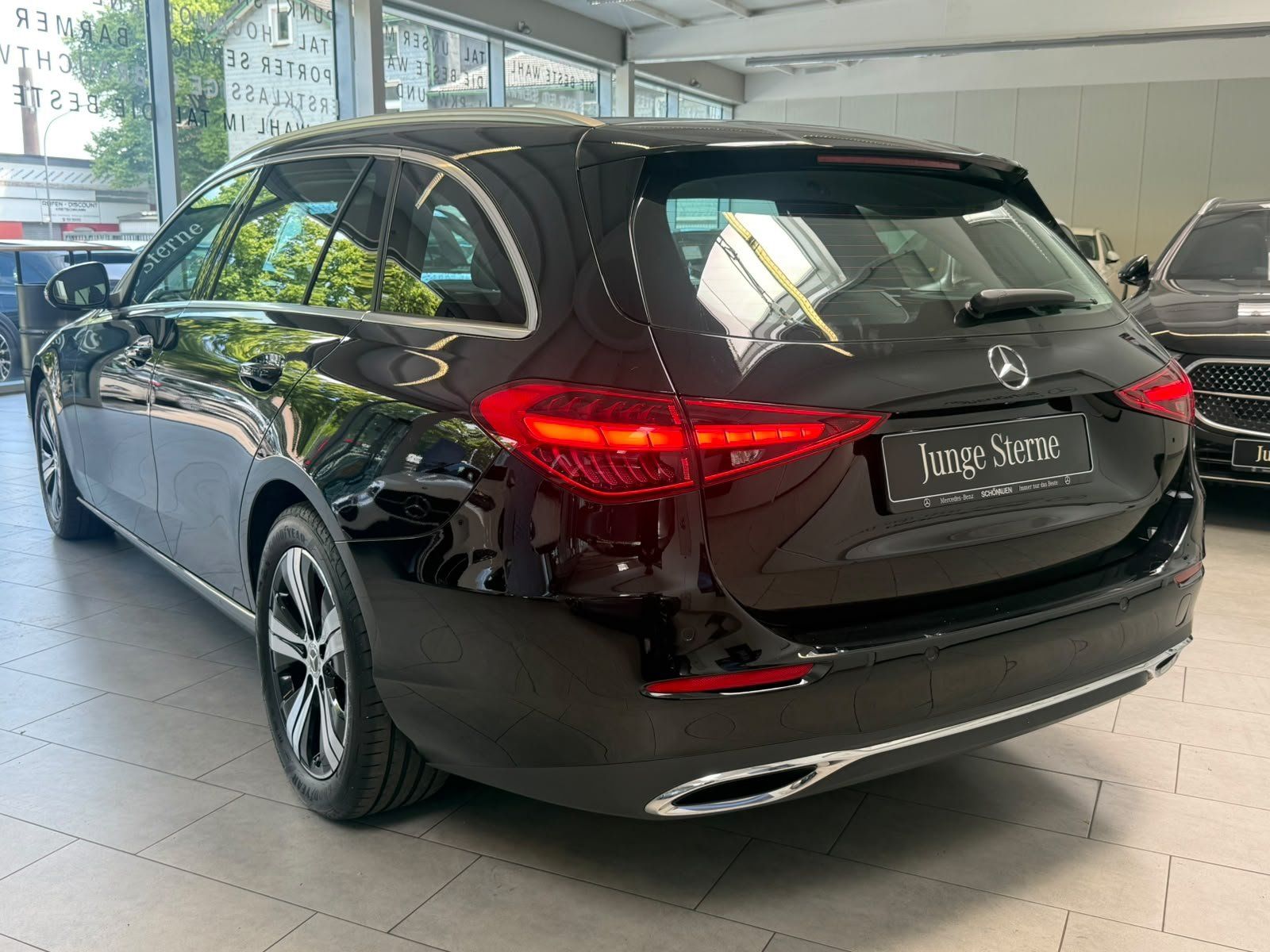 Fahrzeugabbildung Mercedes-Benz C 200d T Avantgarde KAMERA+LED+CARPLAY+AMBIENTE