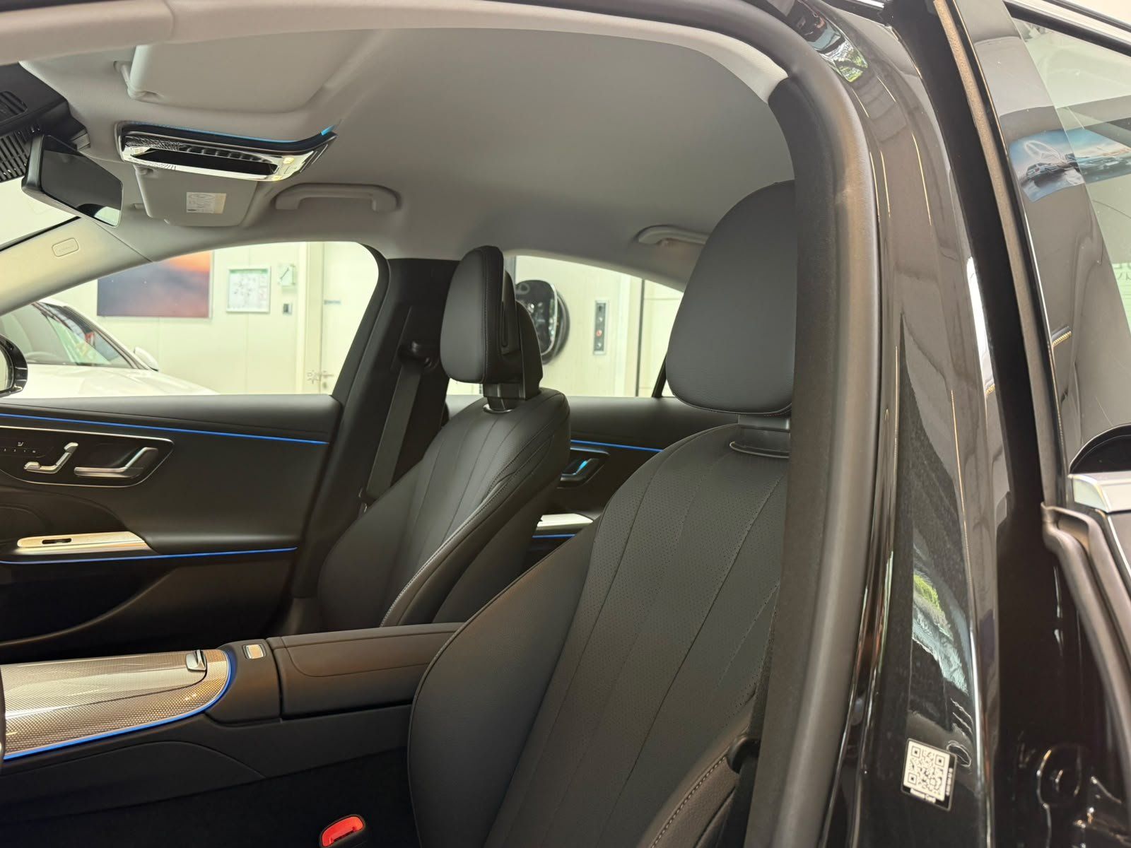 Fahrzeugabbildung Mercedes-Benz E 220 d AVANTGARDE ADV.PLUS+DLIGHT+FAP+360°+KEYL