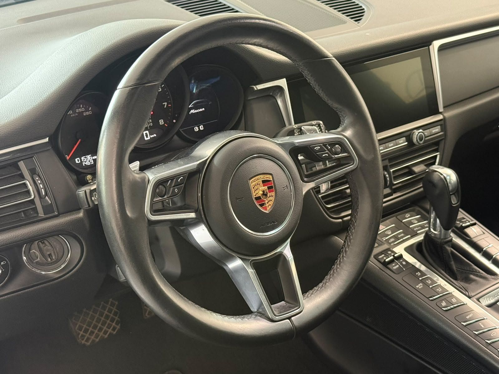 Fahrzeugabbildung Porsche Macan APPROVED MÖGL.+PANO+LUFT+ACC+AHK+SITZKLIMA