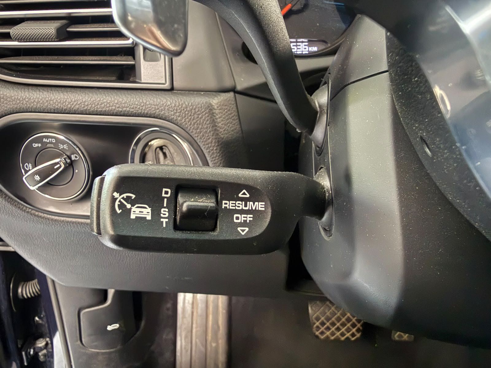 Fahrzeugabbildung Porsche Macan APPROVED MÖGL.+PANO+LUFT+ACC+AHK+SITZKLIMA