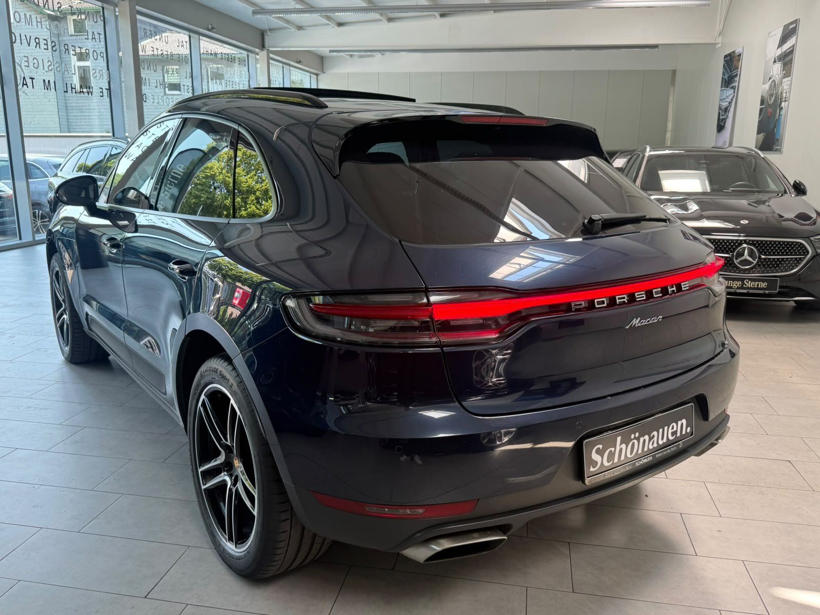 Fahrzeugabbildung Porsche Macan APPROVED MÖGL.+PANO+LUFT+ACC+AHK+SITZKLIMA