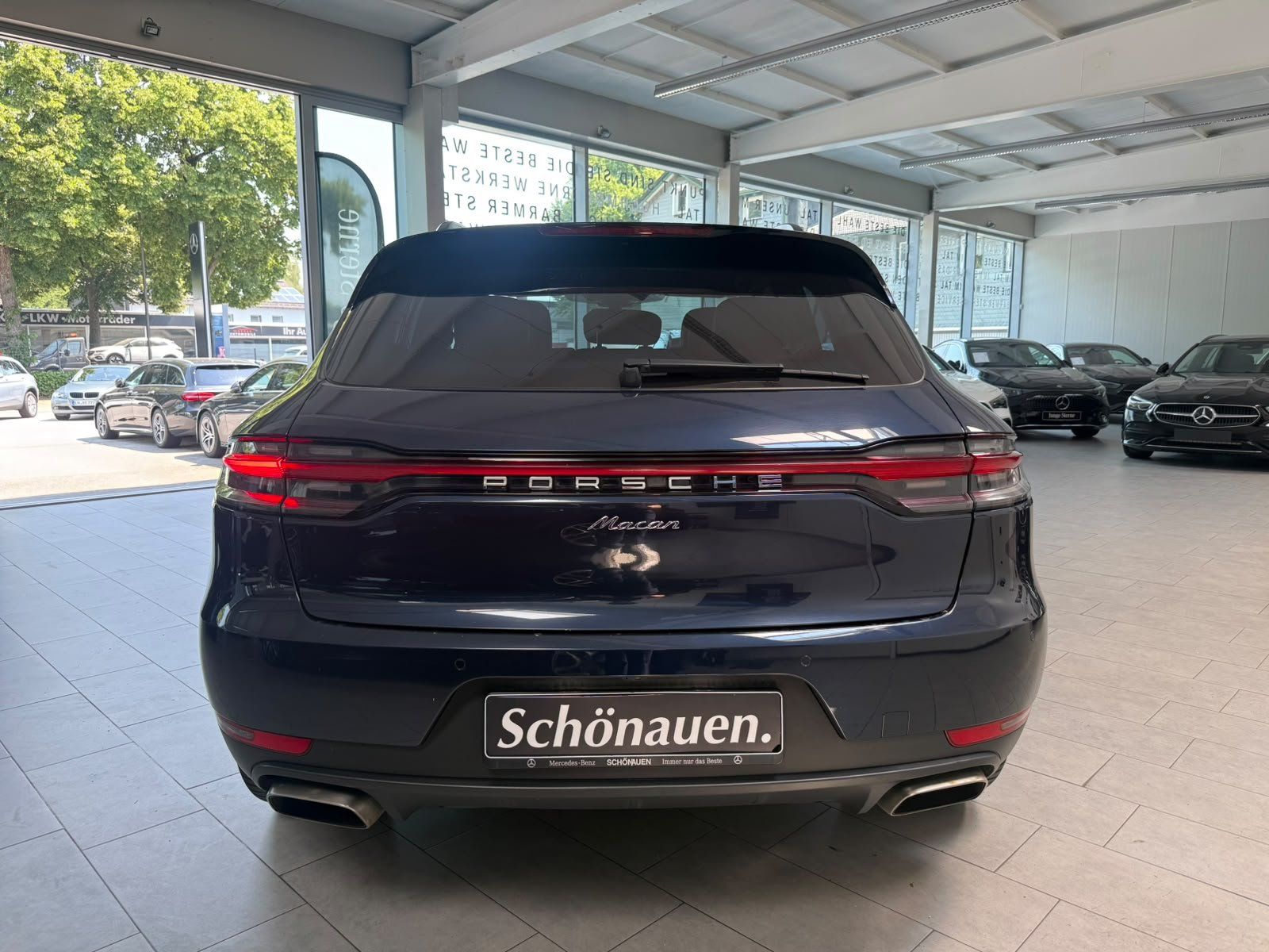 Fahrzeugabbildung Porsche Macan APPROVED MÖGL.+PANO+LUFT+ACC+AHK+SITZKLIMA