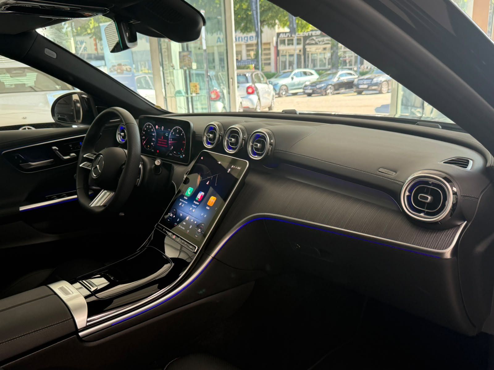 Fahrzeugabbildung Mercedes-Benz C 300 d T AMG+NIGHT+AHK+BURM3D+PANO+19"+STZKLIMA