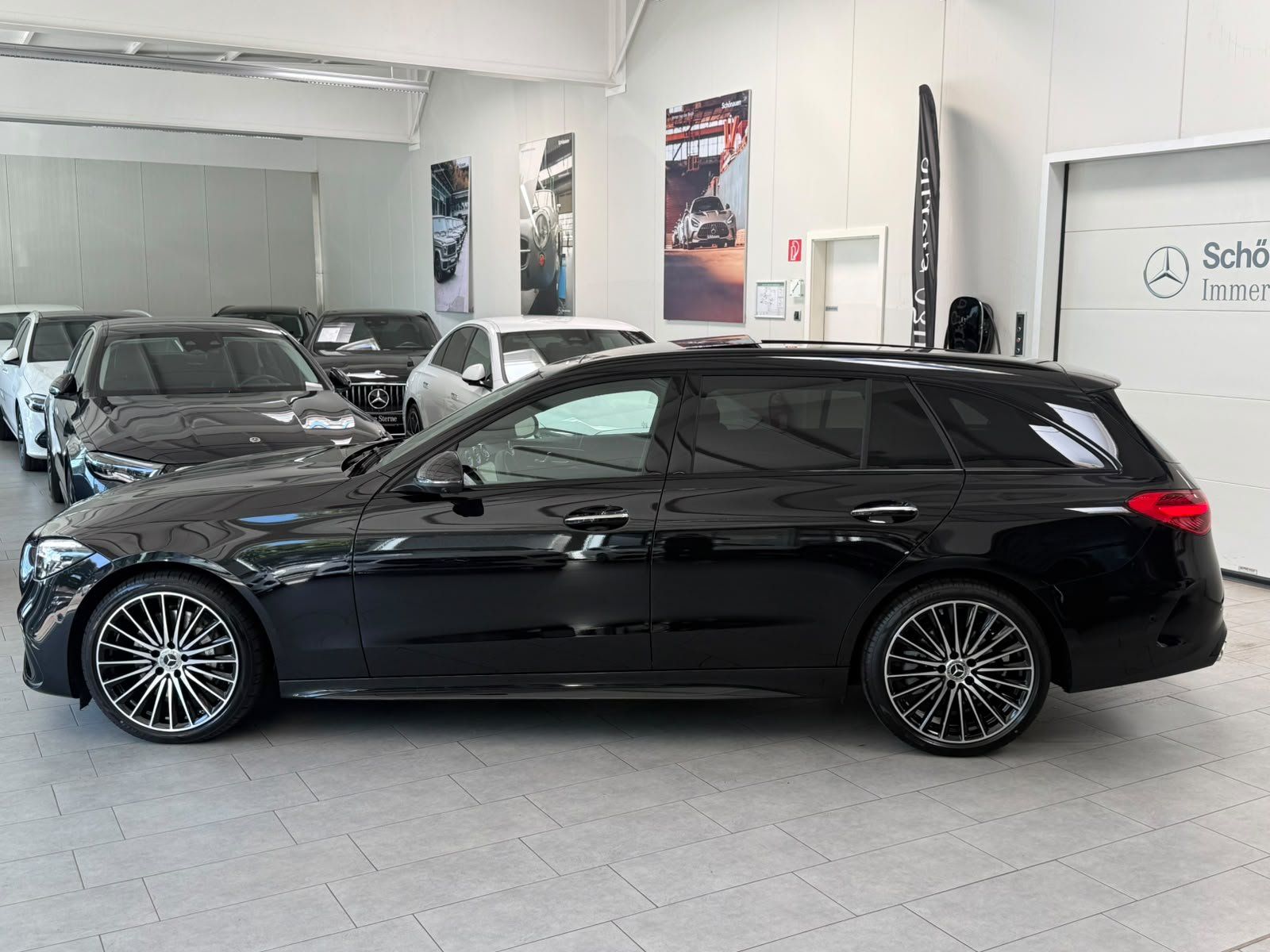 Fahrzeugabbildung Mercedes-Benz C 300 d T AMG+NIGHT+AHK+BURM3D+PANO+19"+STZKLIMA