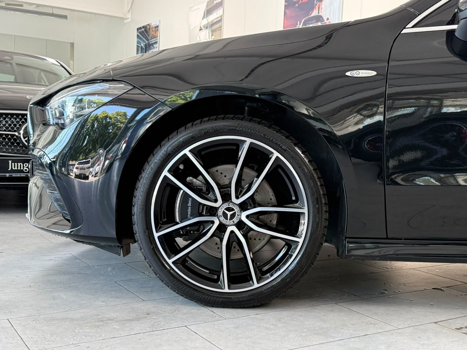 Fahrzeugabbildung Mercedes-Benz CLA 250e SB AMG PREM.PLUS+MBEAM+DISTR+FAP+360°
