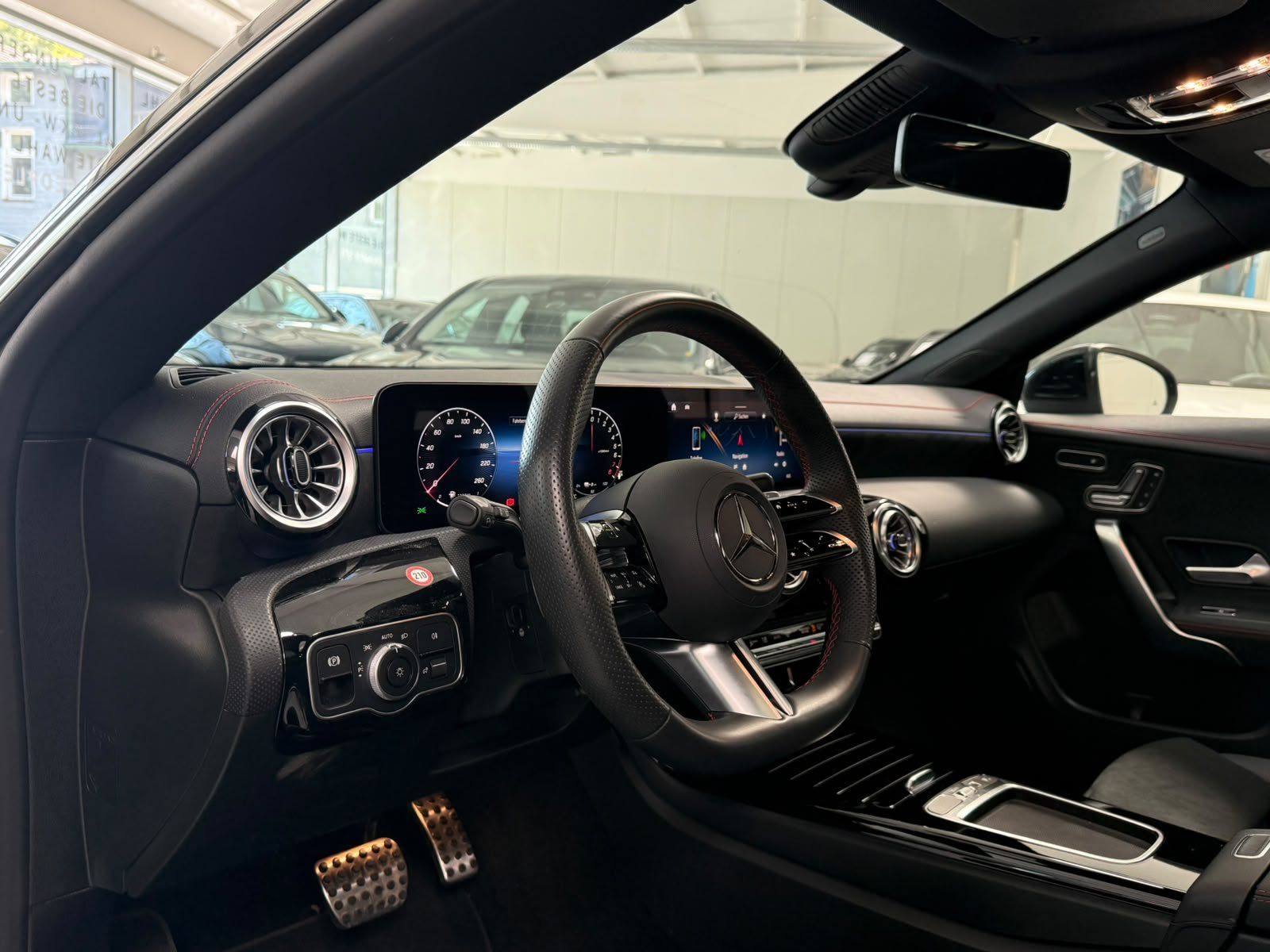 Fahrzeugabbildung Mercedes-Benz CLA 250e SB AMG PREM.PLUS+MBEAM+DISTR+FAP+360°