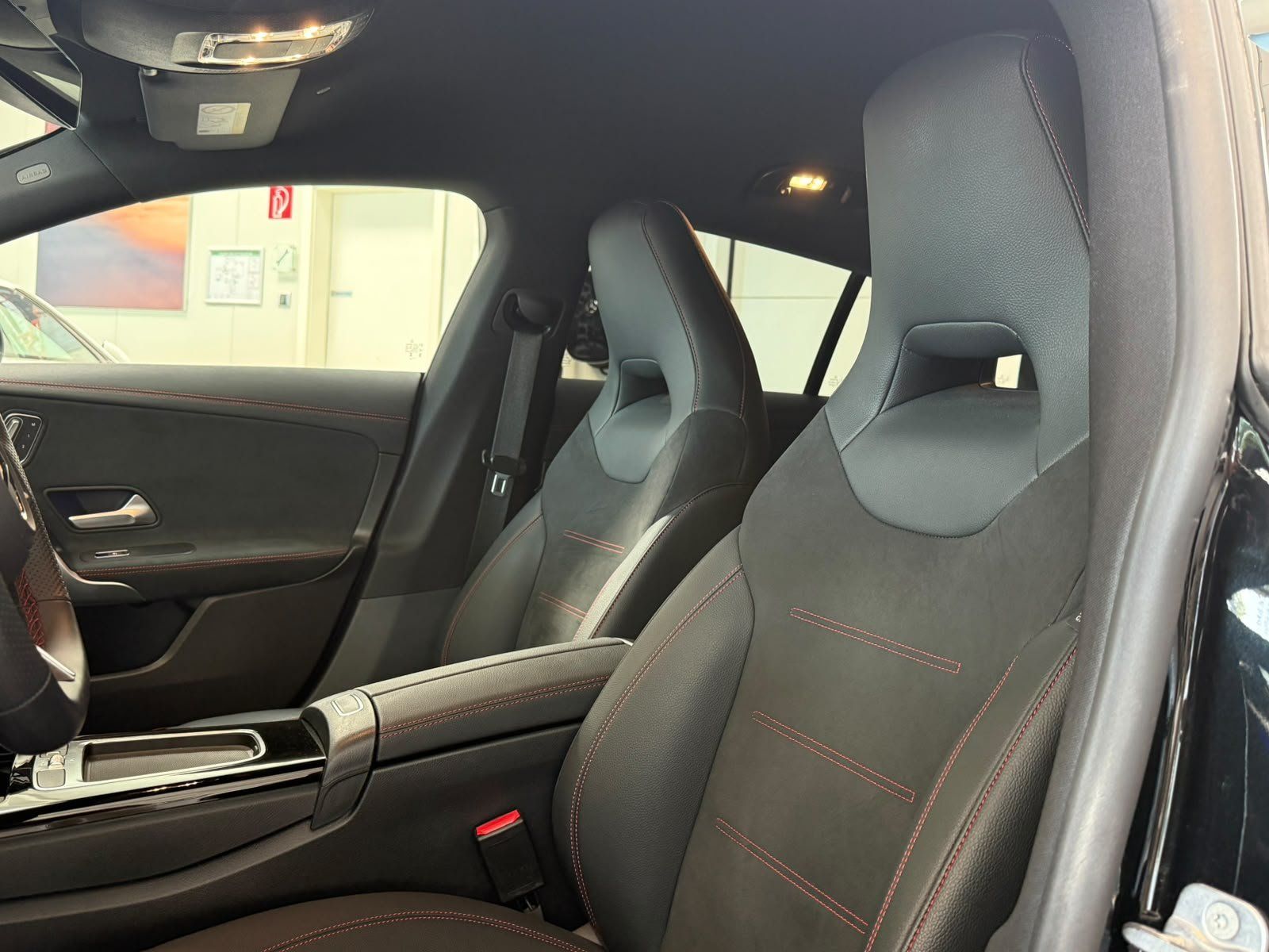 Fahrzeugabbildung Mercedes-Benz CLA 200 SB AMG PREM. AHK+BEAM+MEMORY+KEYLESS+DAB