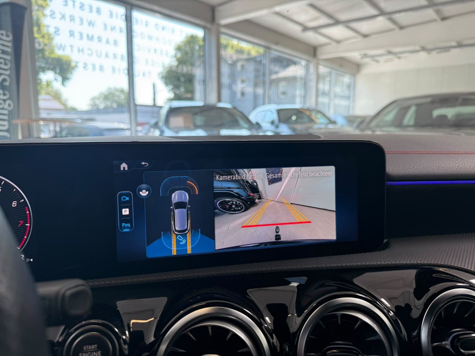 Fahrzeugabbildung Mercedes-Benz CLA 200 SB AMG PREM. AHK+BEAM+MEMORY+KEYLESS+DAB