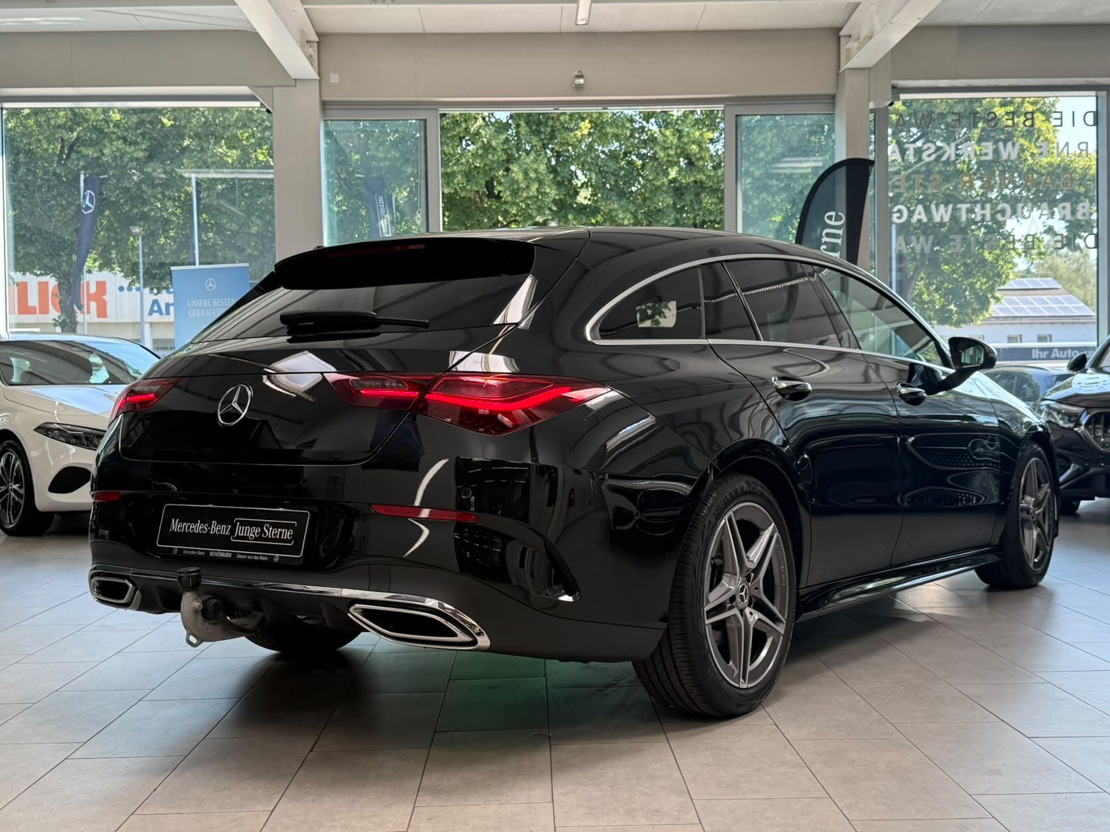 Fahrzeugabbildung Mercedes-Benz CLA 200 SB AMG PREM. AHK+BEAM+MEMORY+KEYLESS+DAB