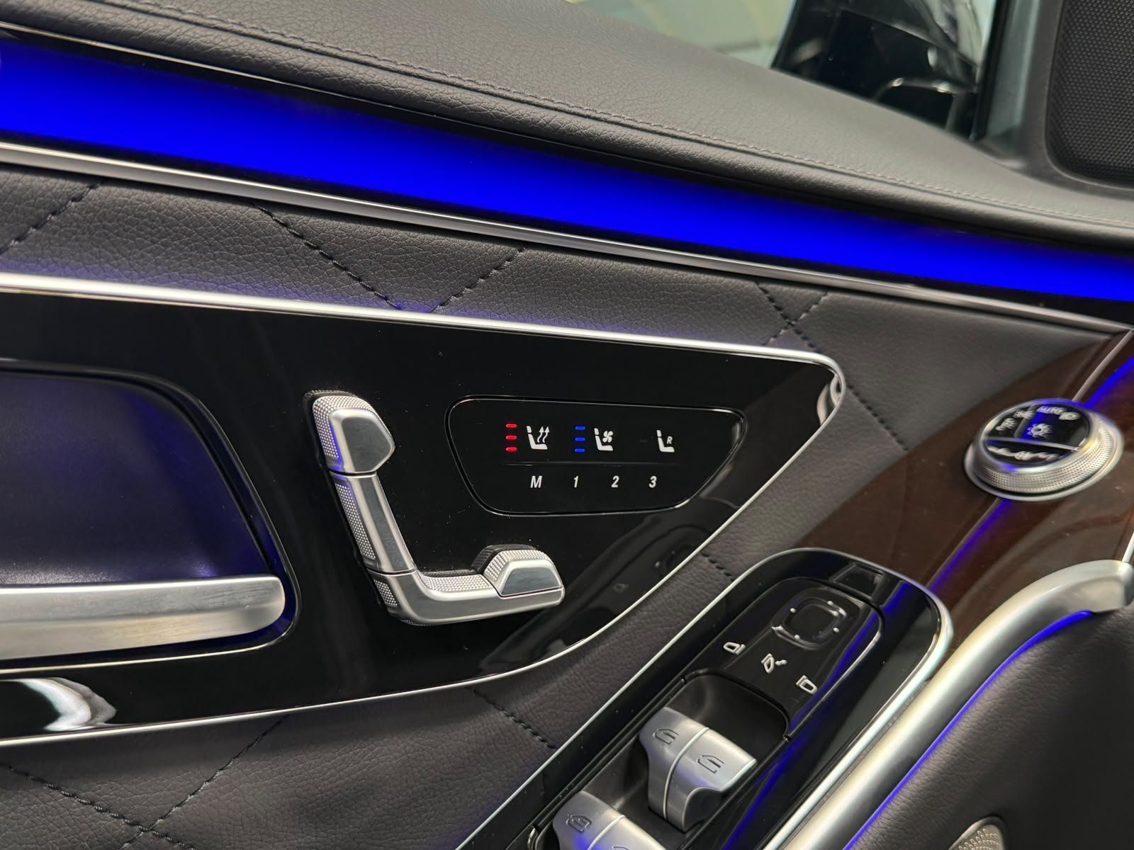 Fahrzeugabbildung Mercedes-Benz S 450 d 4M L AMG FOND-ENT.+DRIVEPILOT+HAL+TV+HUD