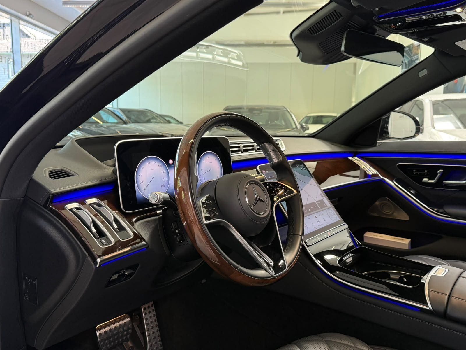 Fahrzeugabbildung Mercedes-Benz S 450 d 4M L AMG FOND-ENT.+DRIVEPILOT+HAL+TV+HUD