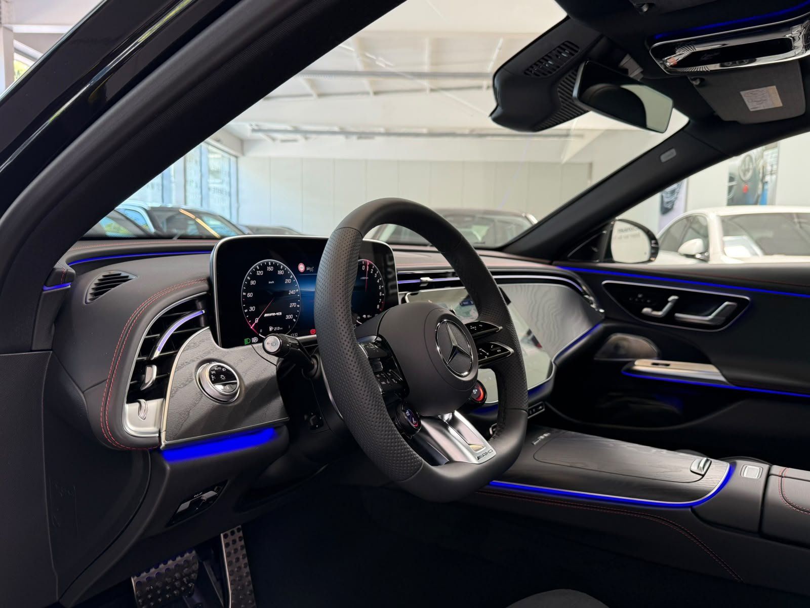 Fahrzeugabbildung Mercedes-Benz E53 HYBRID 4M+DYN.PLUS+!89 KM!+BURM4D+EDW+FAP