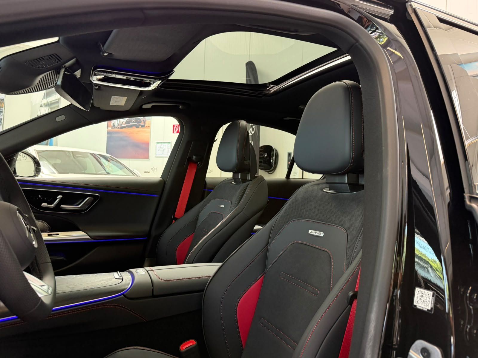 Fahrzeugabbildung Mercedes-Benz E53 HYBRID 4M+DYN.PLUS+!89 KM!+BURM4D+EDW+FAP