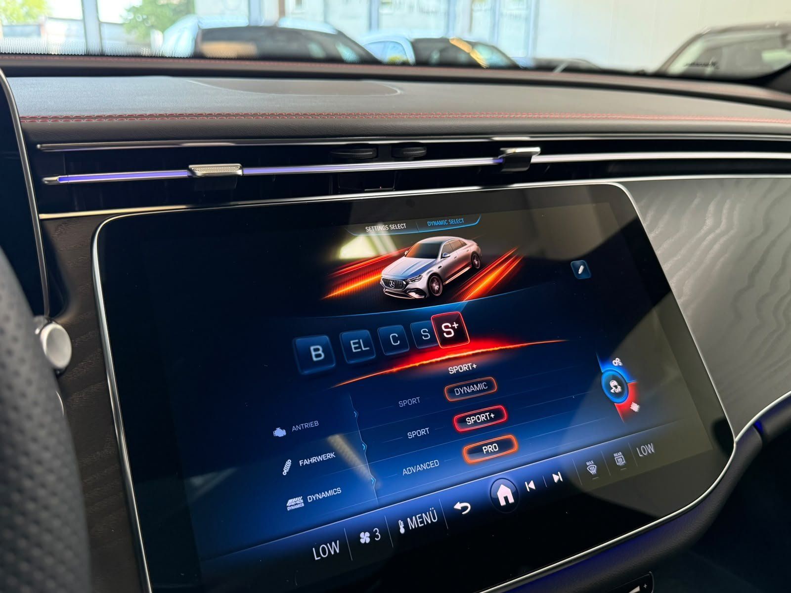 Fahrzeugabbildung Mercedes-Benz E53 HYBRID 4M+DYN.PLUS+!89 KM!+BURM4D+EDW+FAP