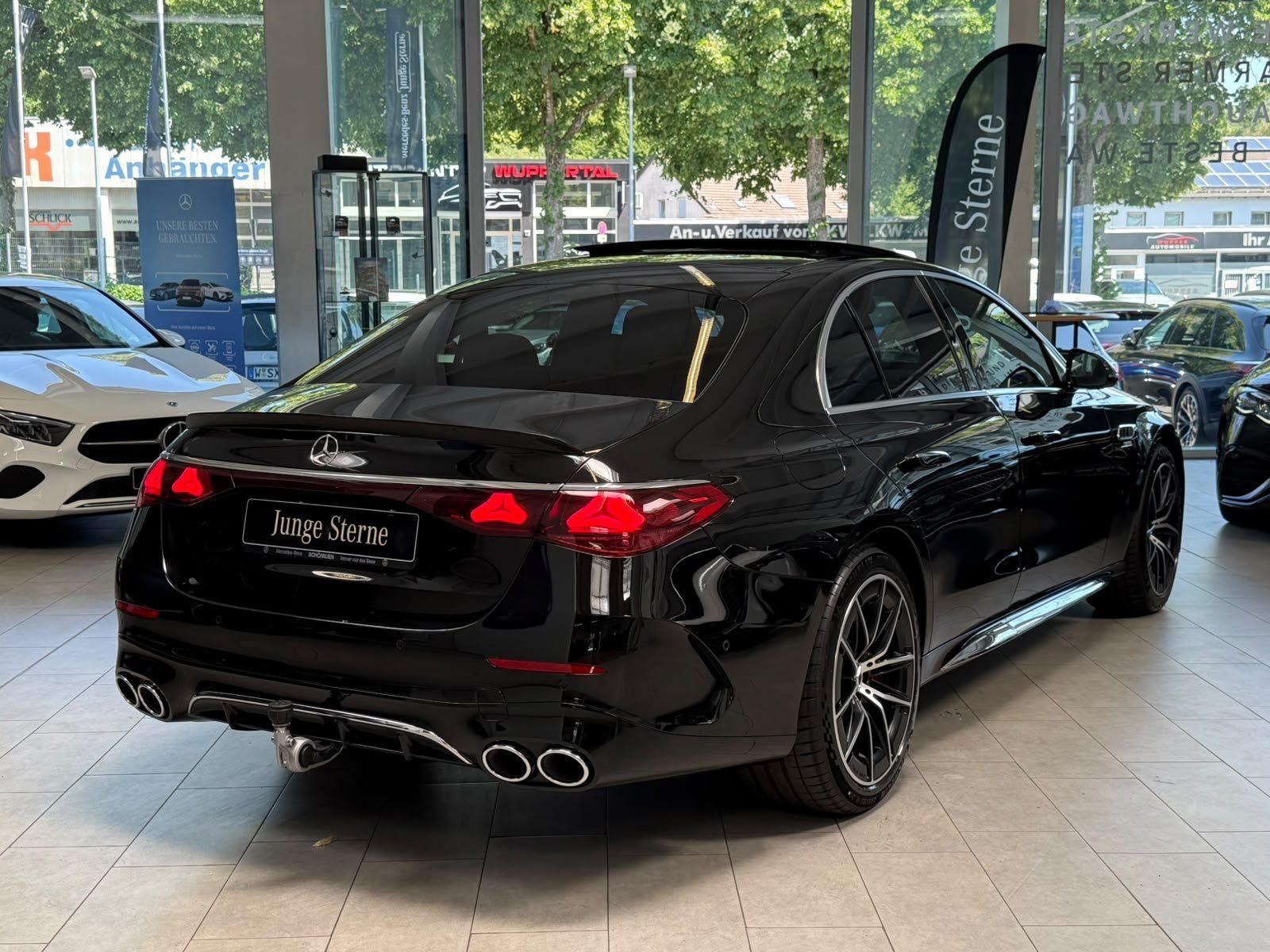 Fahrzeugabbildung Mercedes-Benz E53 HYBRID 4M+DYN.PLUS+!89 KM!+BURM4D+EDW+FAP