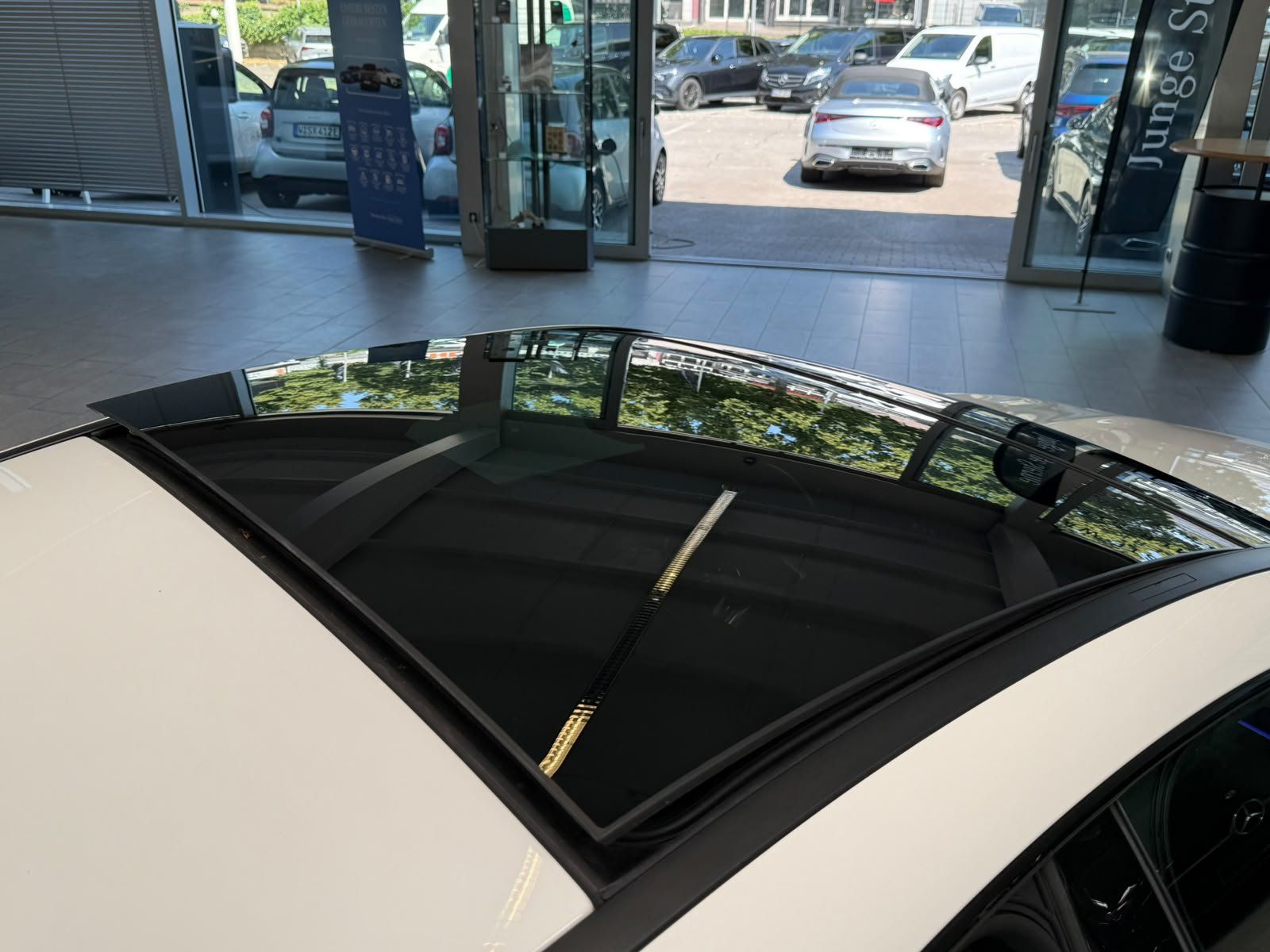 Fahrzeugabbildung Mercedes-Benz Mercedes-AMG CLA 35 4M Coupé PANO+360+NIGHT2+19"