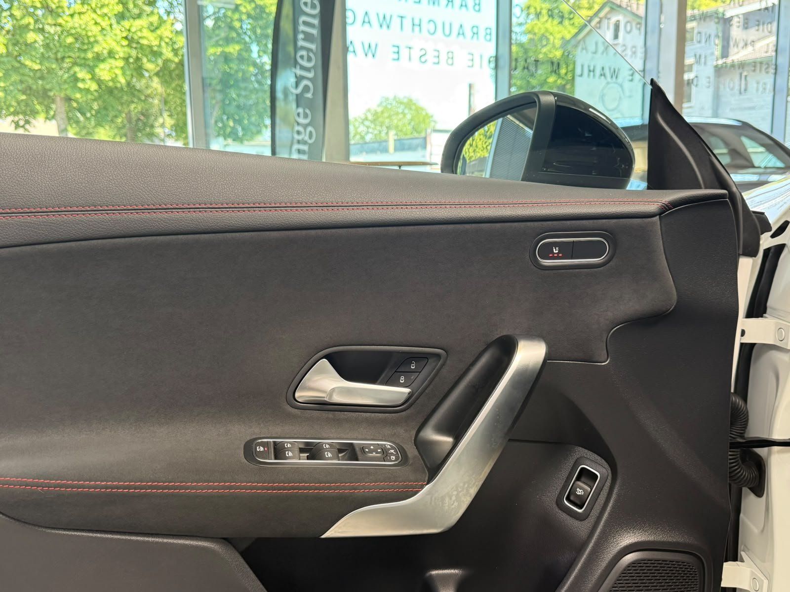 Fahrzeugabbildung Mercedes-Benz Mercedes-AMG CLA 35 4M Coupé PANO+360+NIGHT2+19"