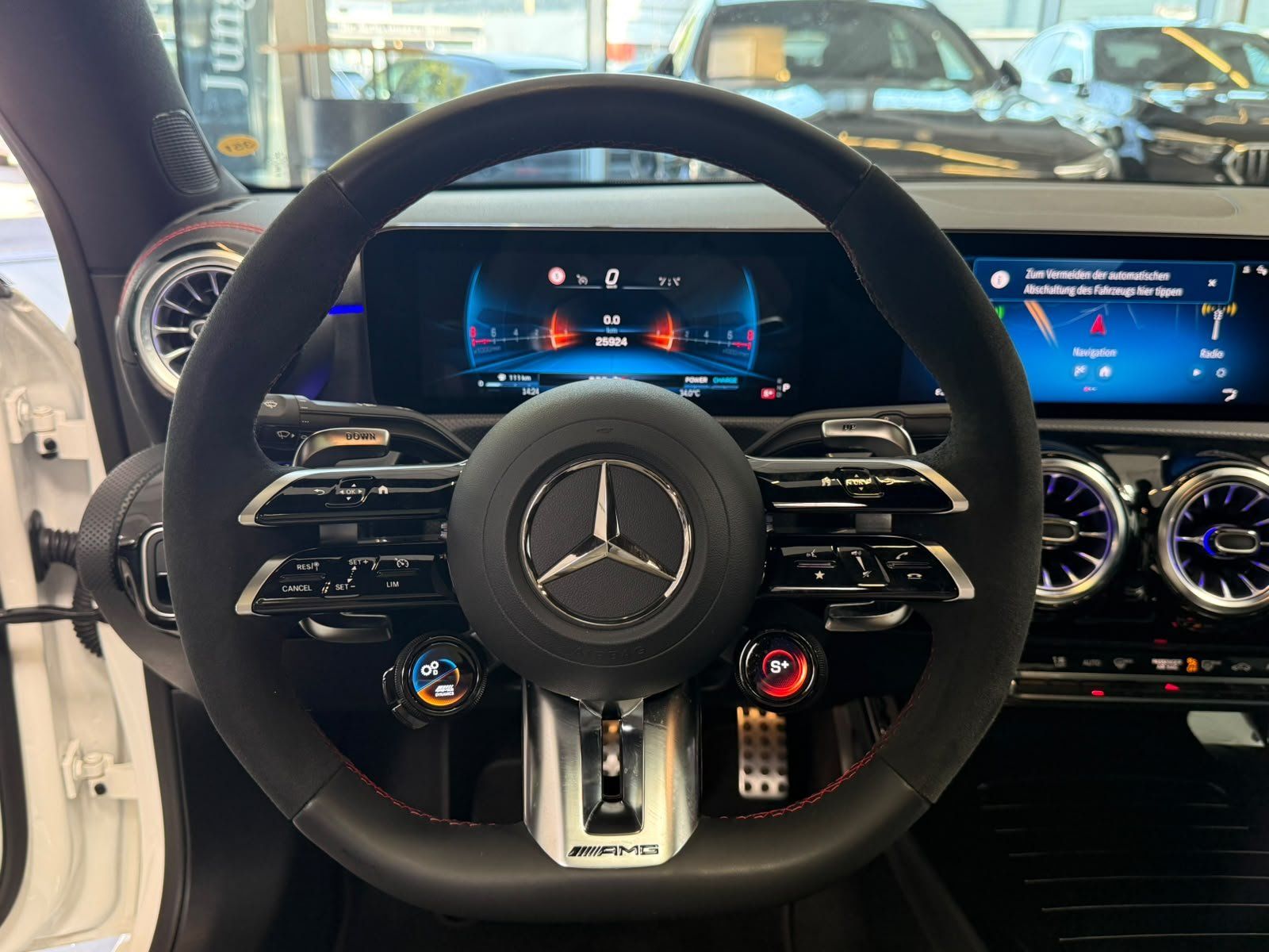 Fahrzeugabbildung Mercedes-Benz Mercedes-AMG CLA 35 4M Coupé PANO+360+NIGHT2+19"