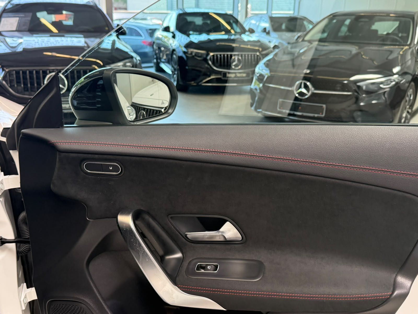 Fahrzeugabbildung Mercedes-Benz Mercedes-AMG CLA 35 4M Coupé PANO+360+NIGHT2+19"