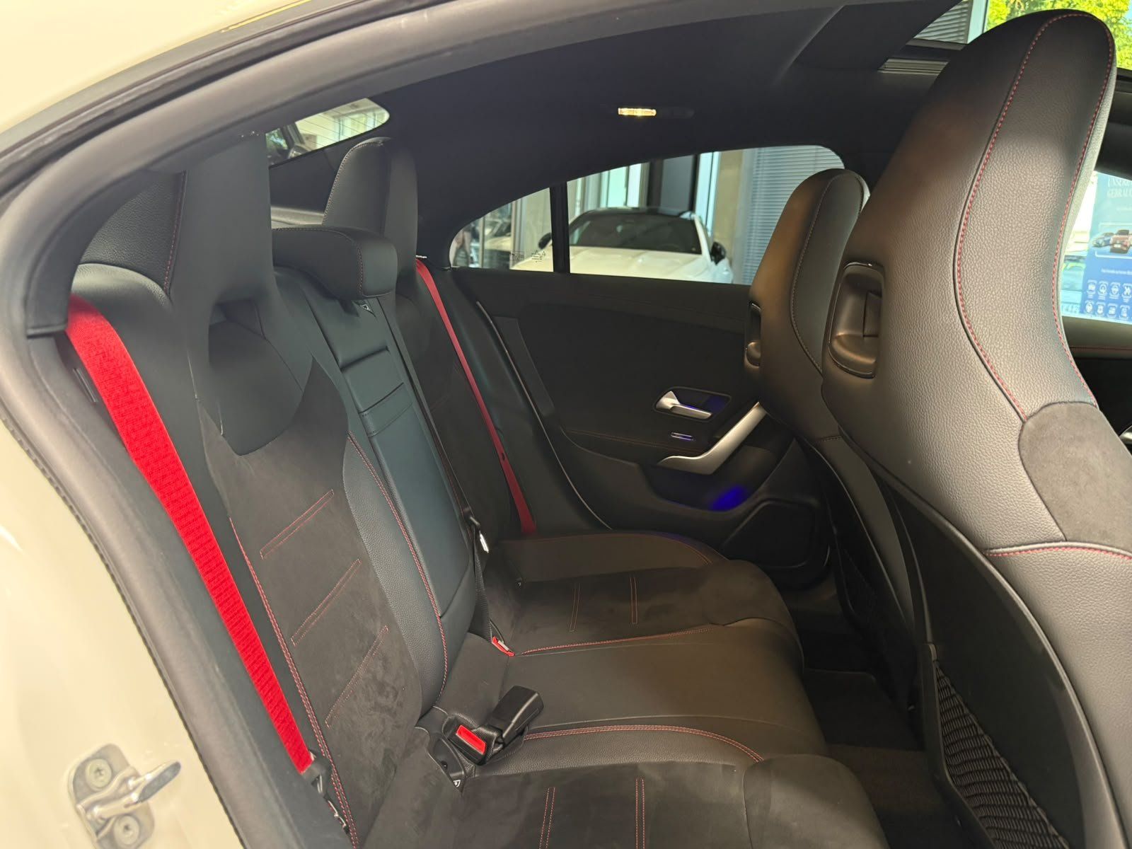 Fahrzeugabbildung Mercedes-Benz Mercedes-AMG CLA 35 4M Coupé PANO+360+NIGHT2+19"