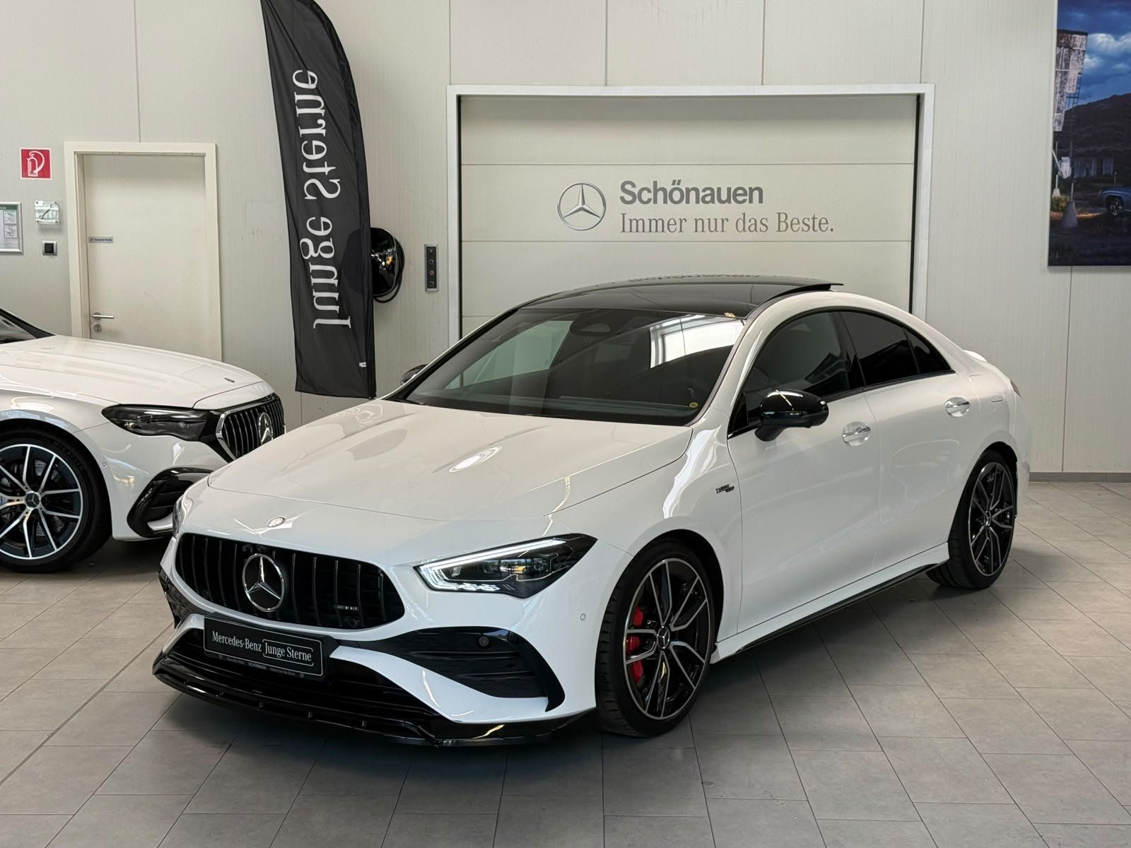 Fahrzeugabbildung Mercedes-Benz Mercedes-AMG CLA 35 4M Coupé PANO+360+NIGHT2+19"