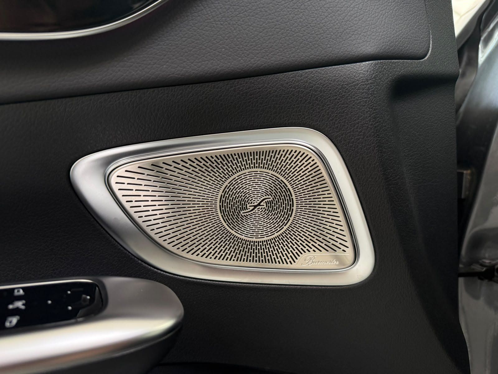 Fahrzeugabbildung Mercedes-Benz C 200 d T AVANTGARDE ADV. BURM3D+KEYLESS+STANDHZ