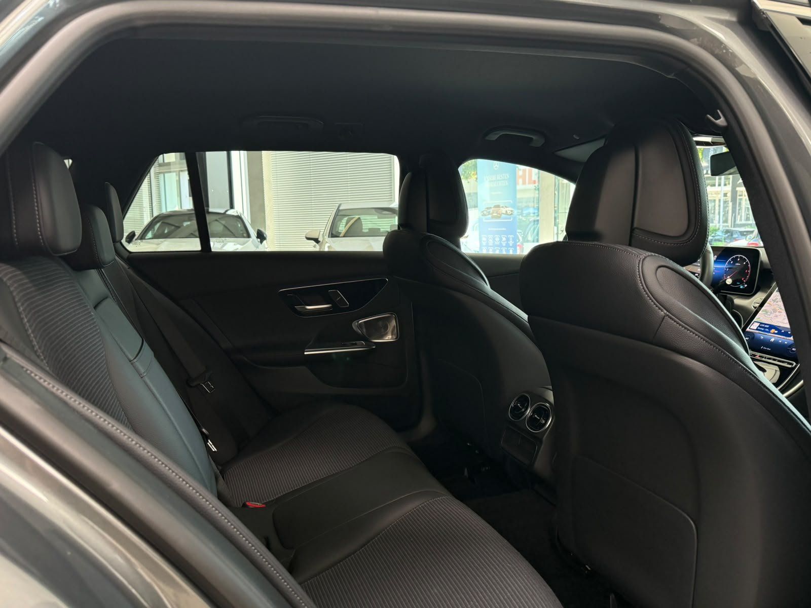 Fahrzeugabbildung Mercedes-Benz C 200 d T AVANTGARDE ADV. BURM3D+KEYLESS+STANDHZ