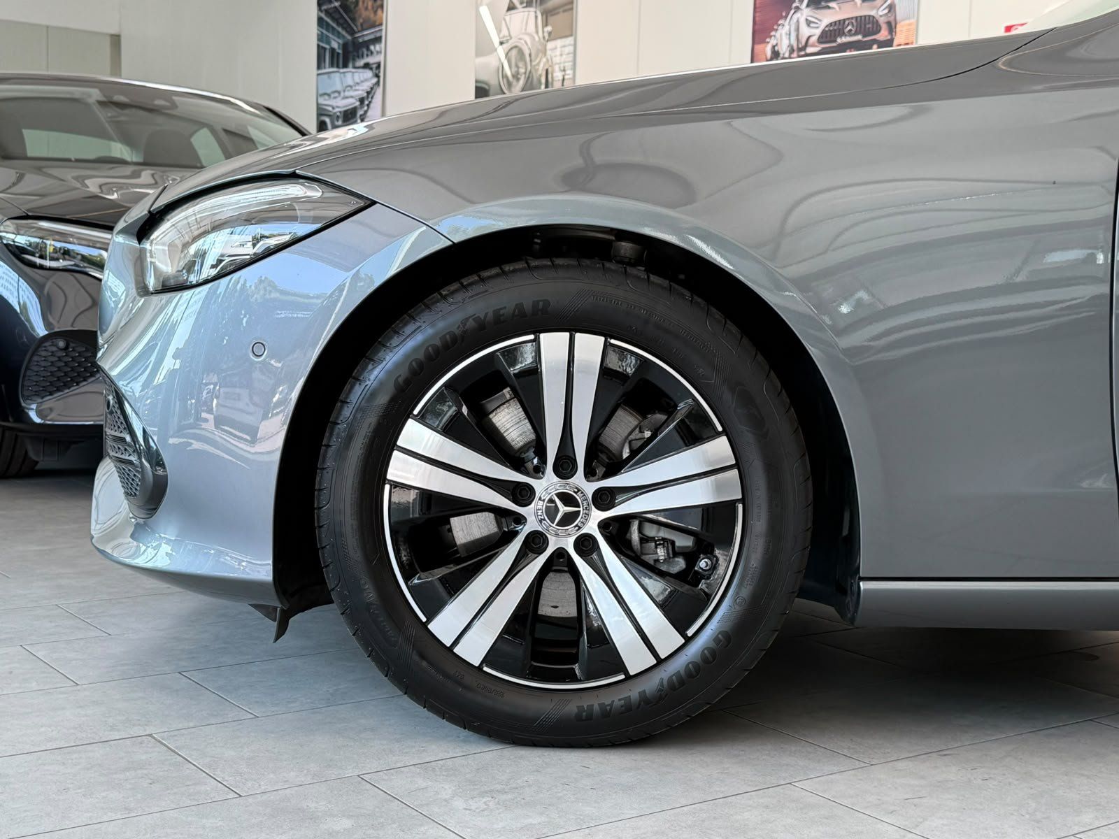 Fahrzeugabbildung Mercedes-Benz C 200 d T AVANTGARDE ADV. BURM3D+KEYLESS+STANDHZ